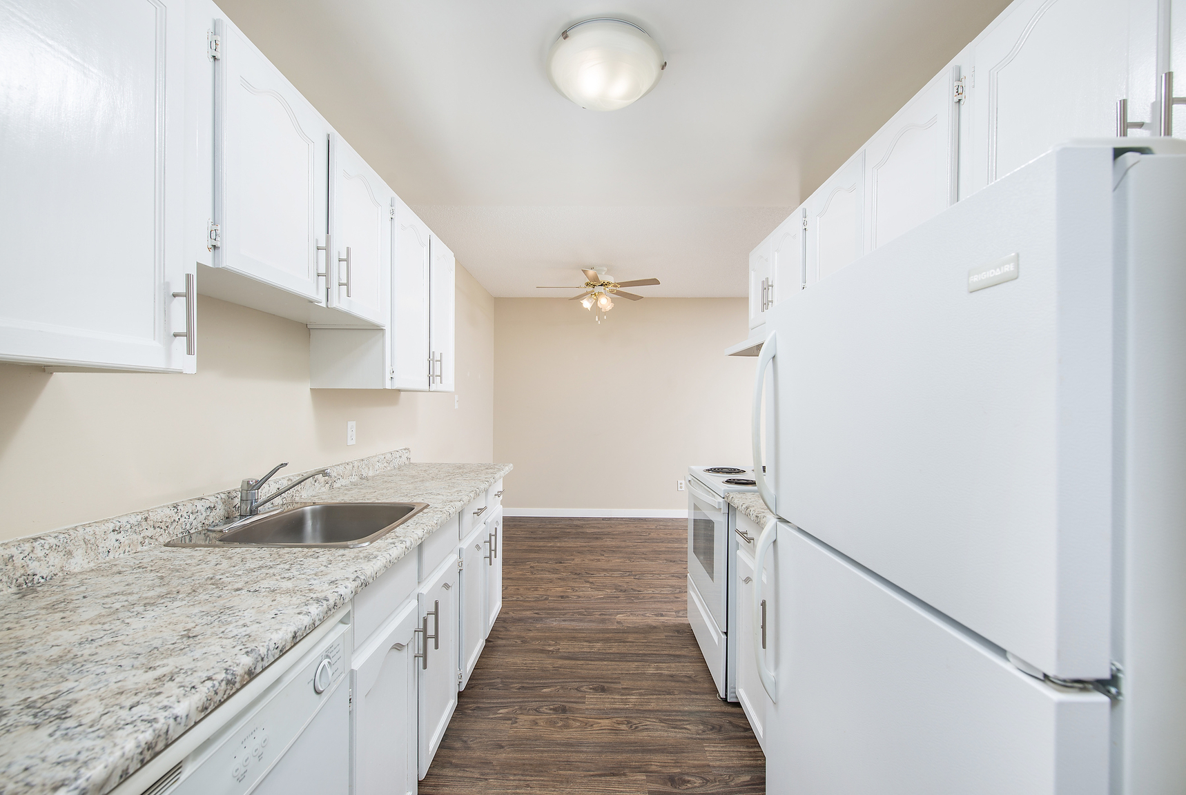 Westview Manor - Photo 13