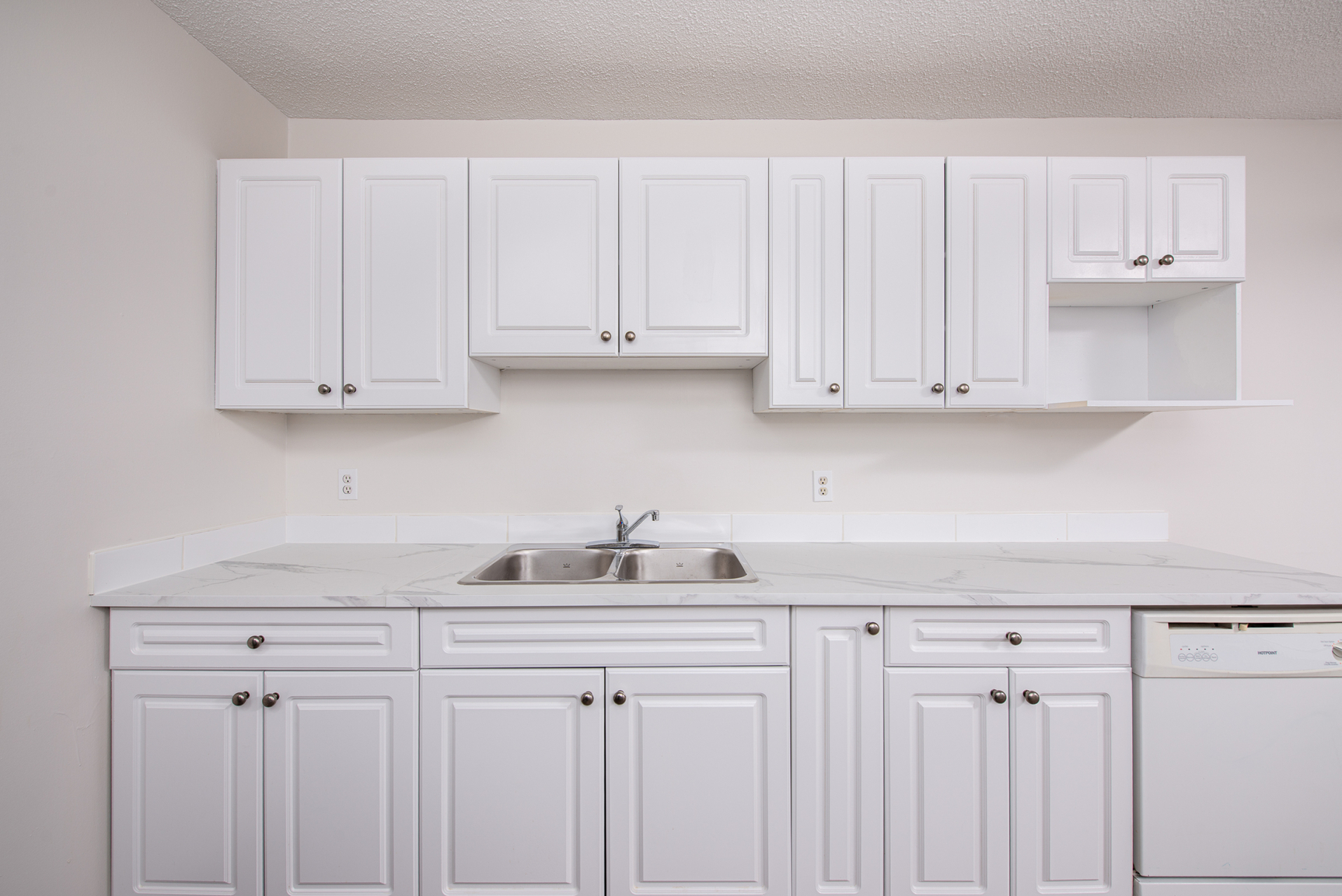 Pioneer Apartments - Photo 7