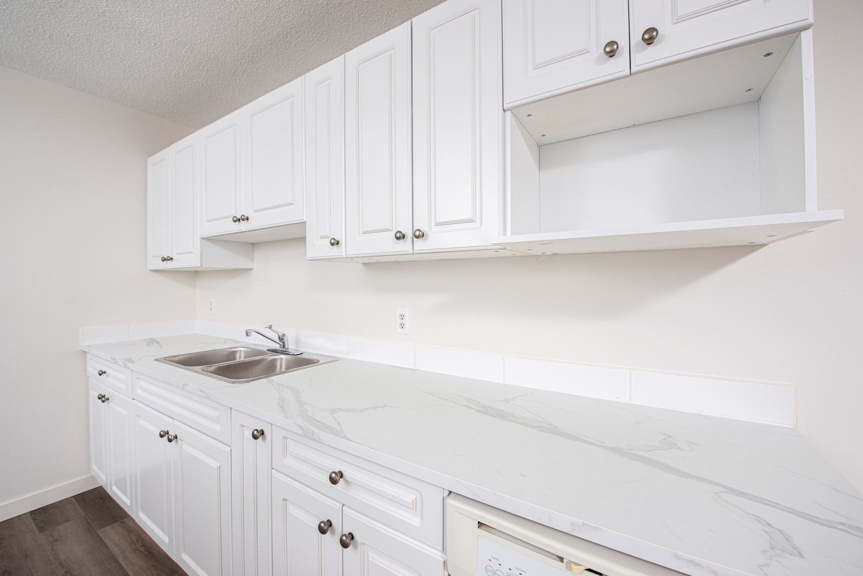 Pioneer Apartments - Photo 10
