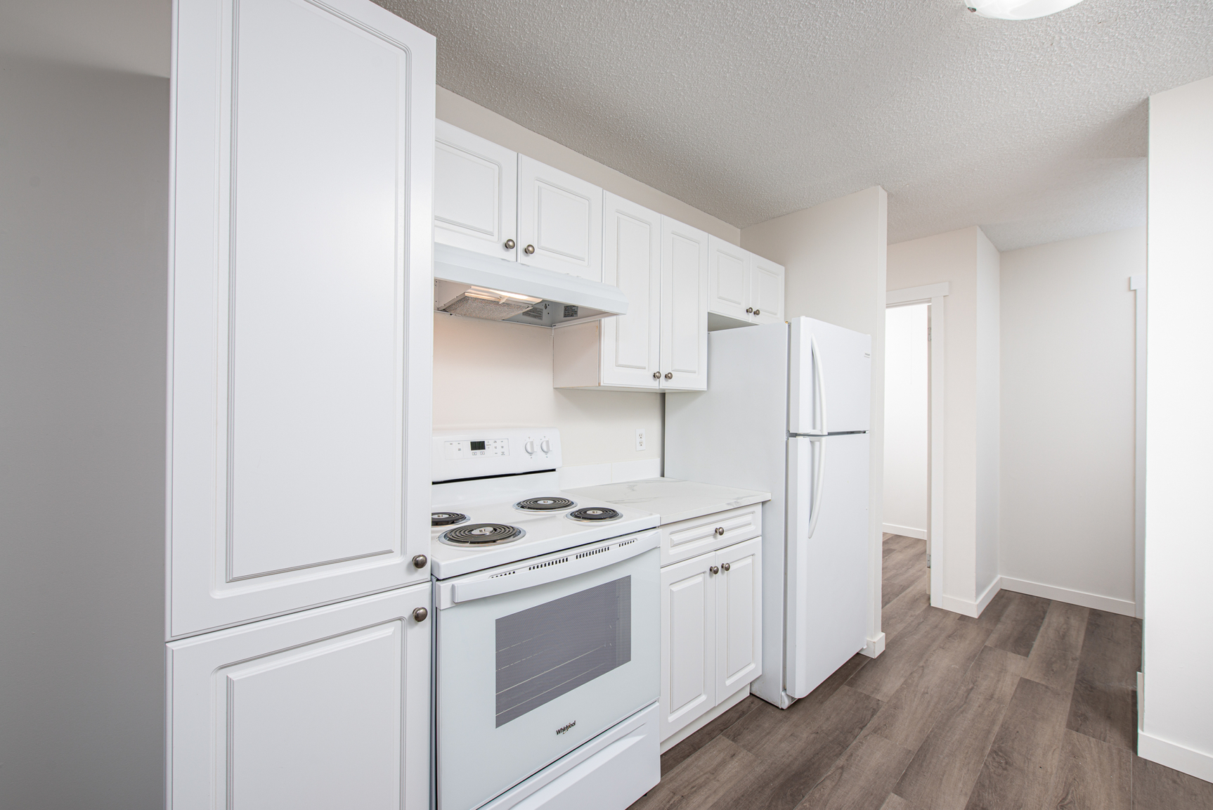 Pioneer Apartments - Photo 11