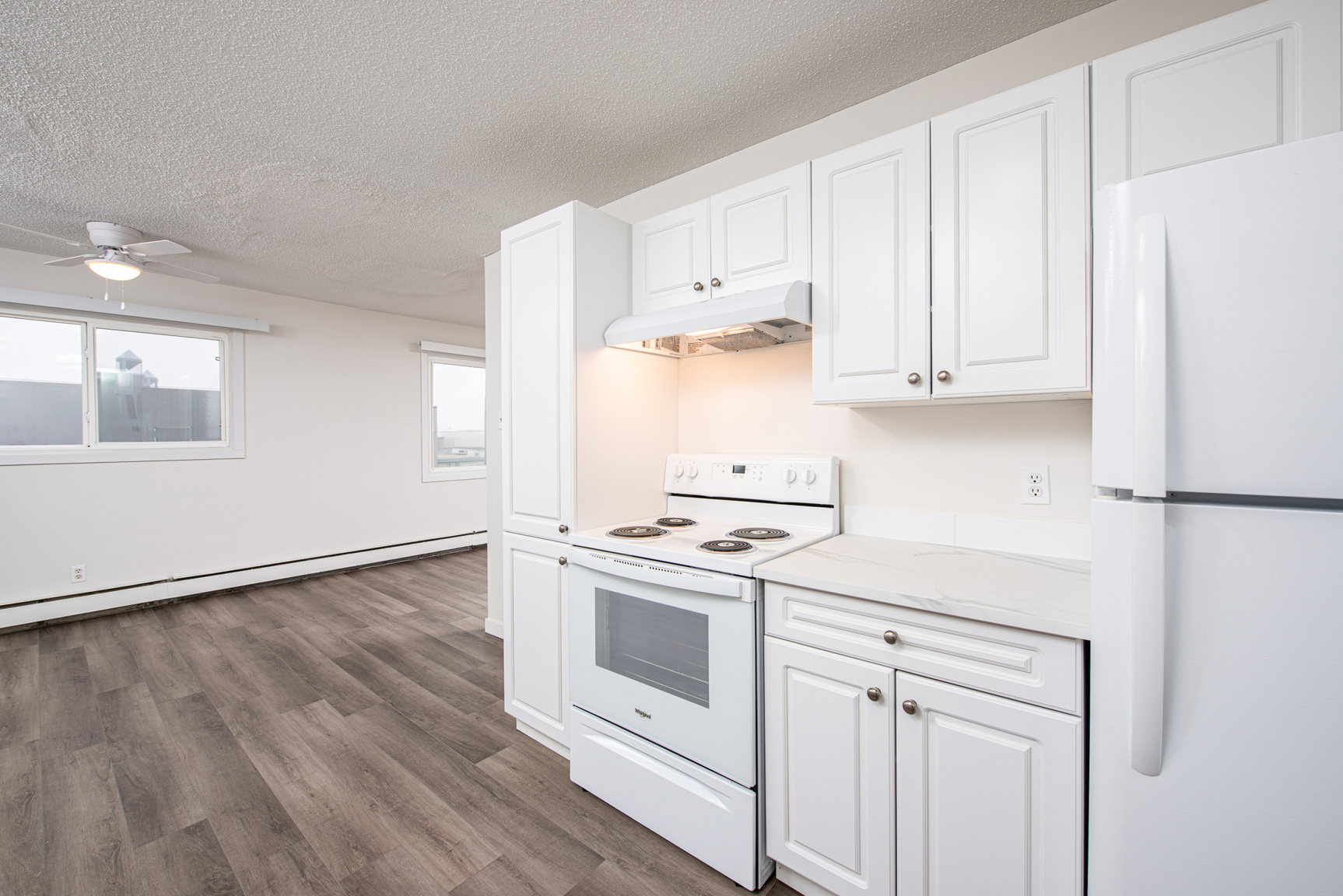Pioneer Apartments - Photo 12