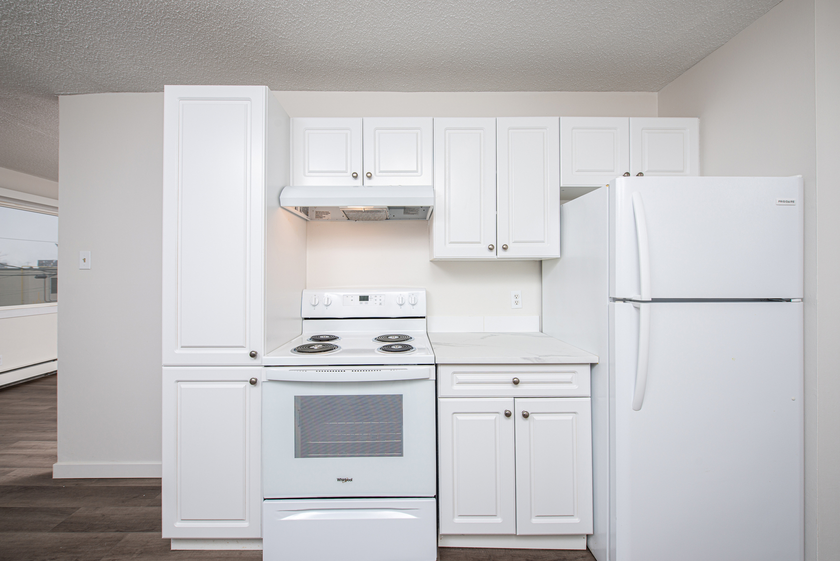 Pioneer Apartments - Photo 13