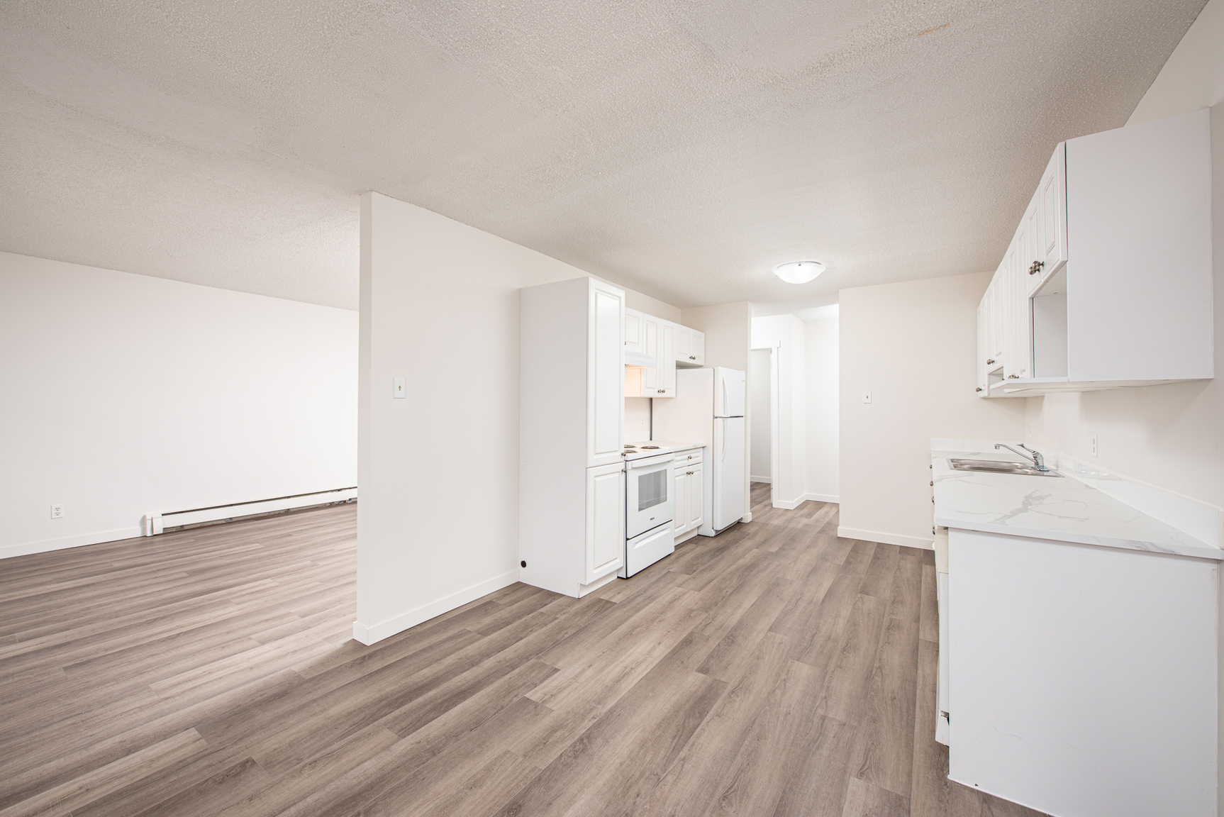 Pioneer Apartments - Photo 14