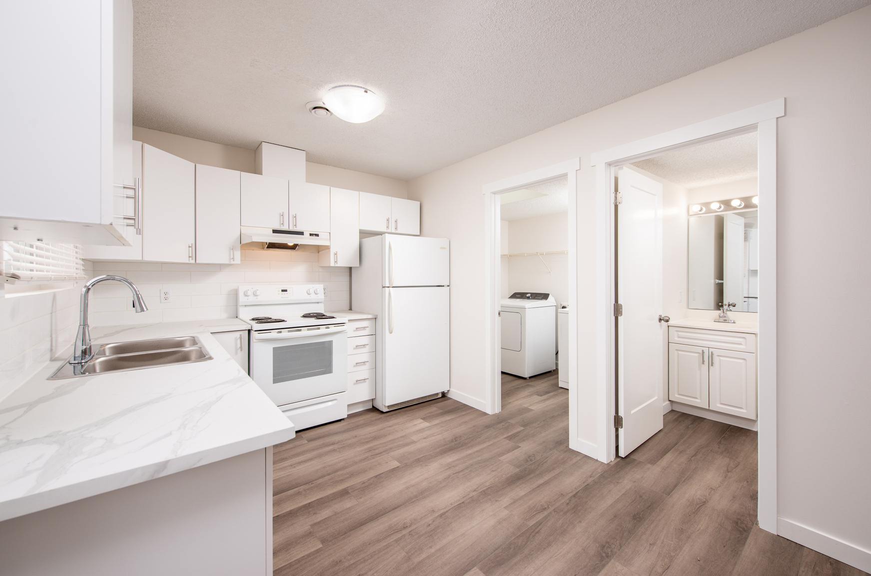 Bridgeport Village - Get 1 Month free! - Photo 7