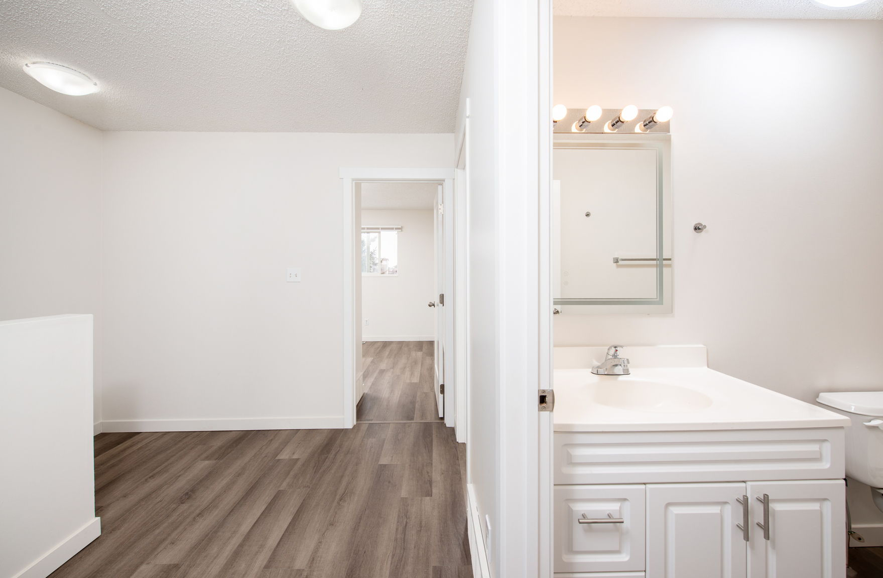 Bridgeport Village - Get 1 Month free! - Photo 21