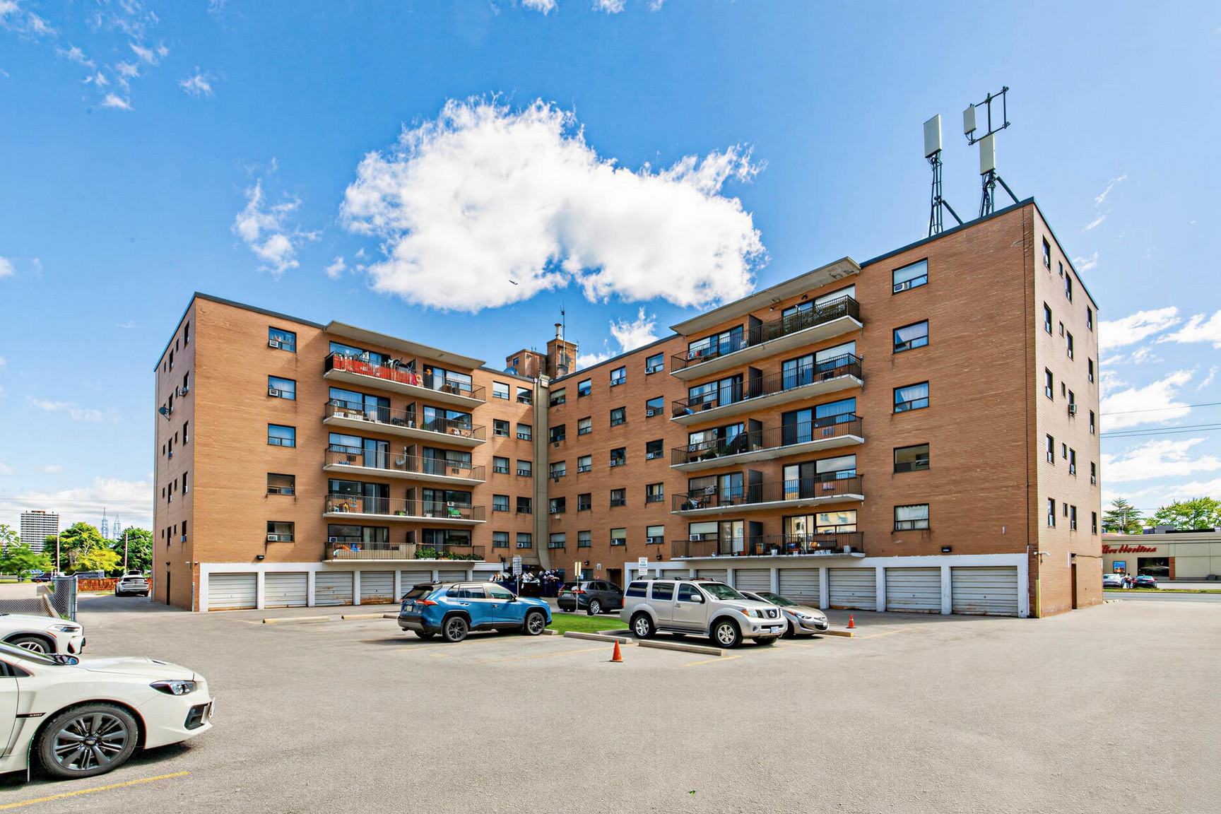 4918 Bathurst Street - Photo 11