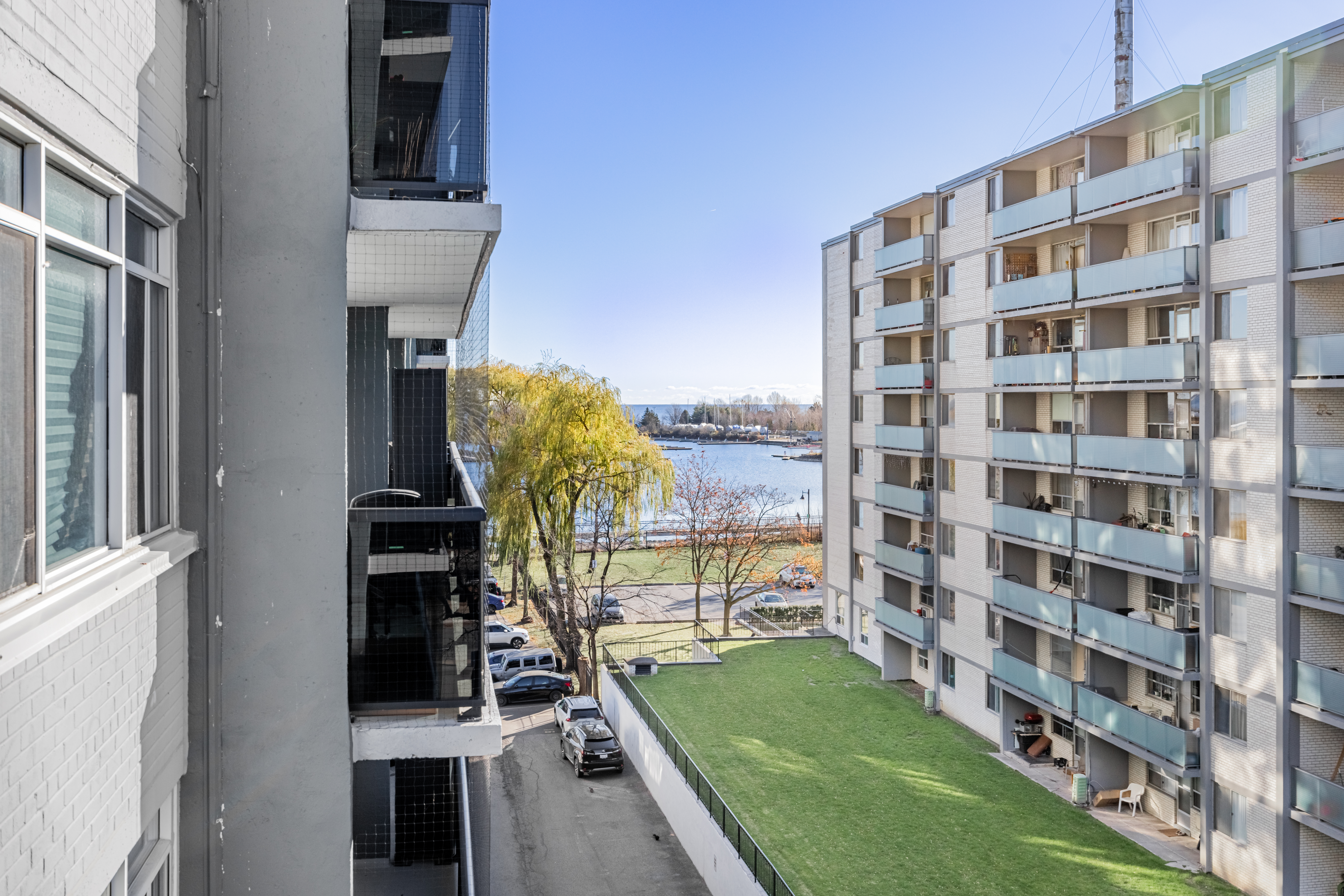 2313 & 2323 Lake Shore Boulevard West, Etobicoke, ON M8V 1B8 — photo 3
