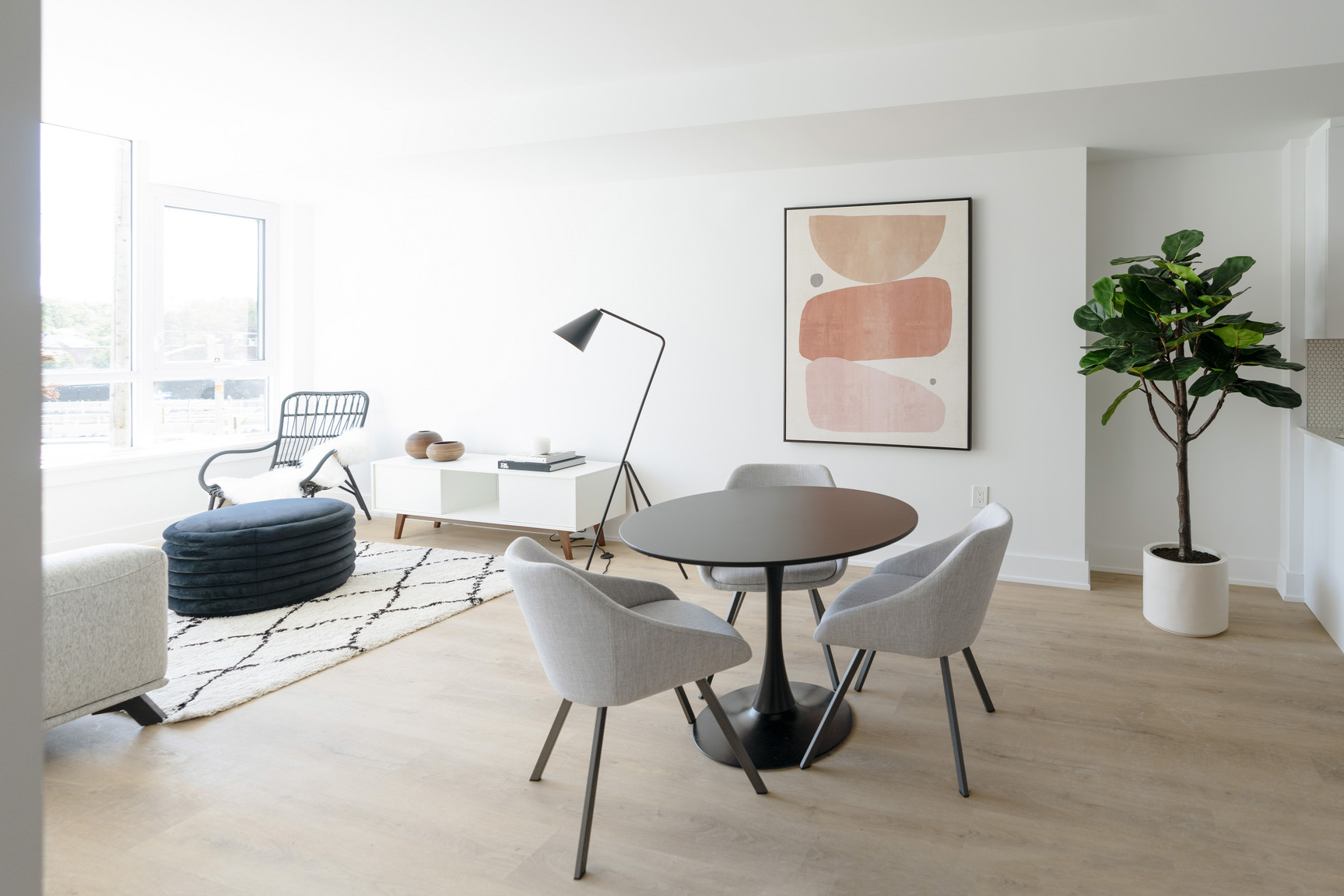 929 Richmond by Brigil - Photo 5