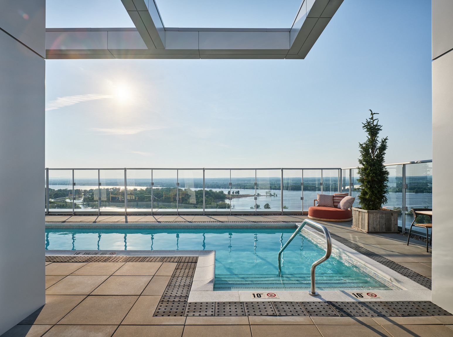 Petrie's Landing | Waterfront Towers - Photo 25