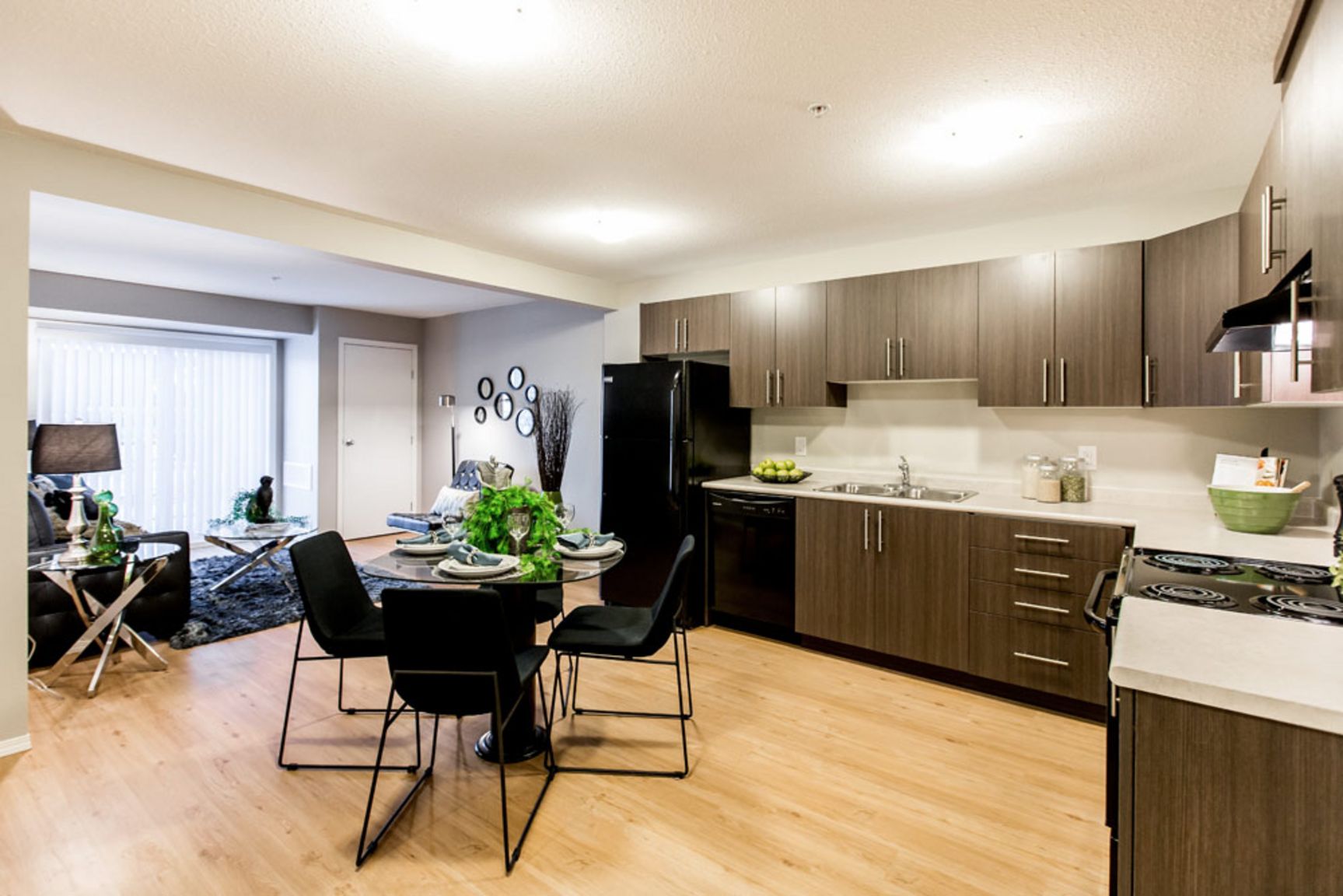 South Pointe Terrace - Photo 4