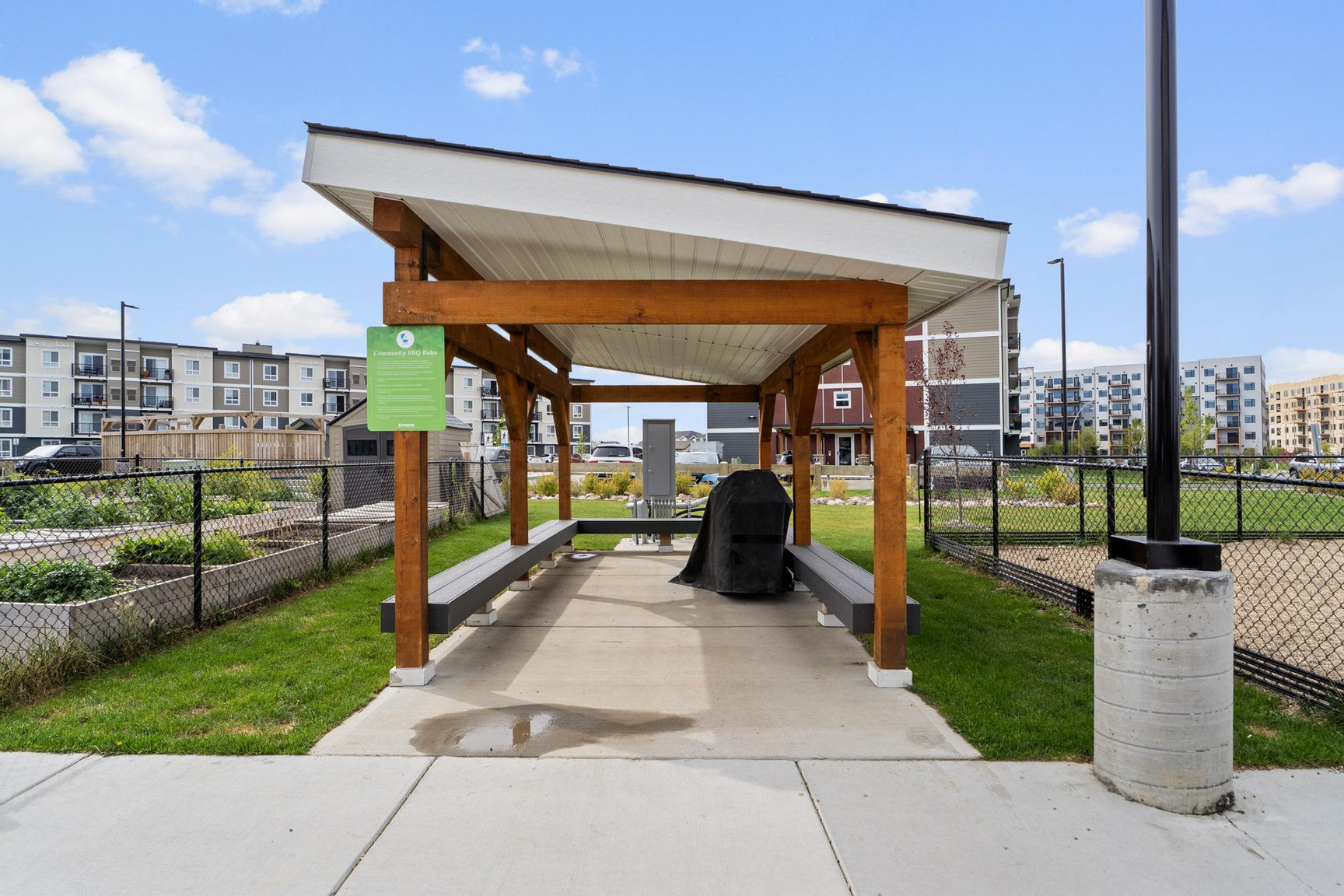 Juniper Gardens - Photo 18
