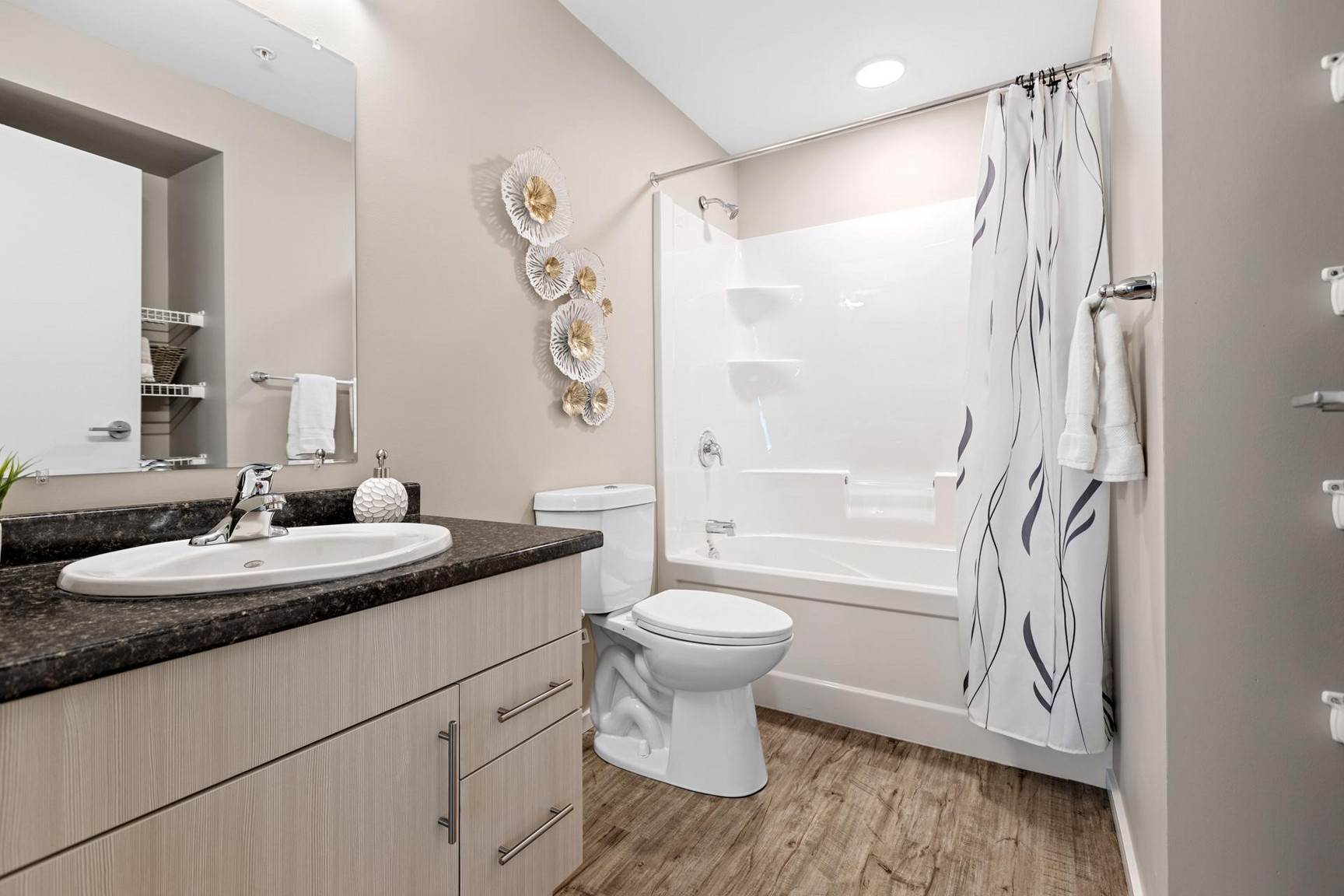 Blackstone Village - Photo 9