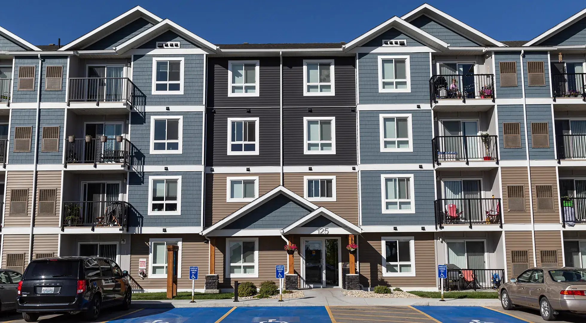 Aurora Heights - Photo 2