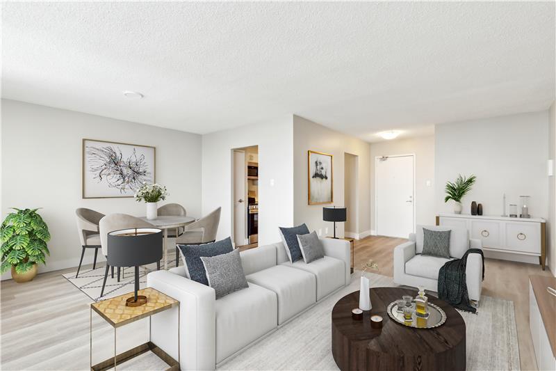 77 Davisville - Photo 2