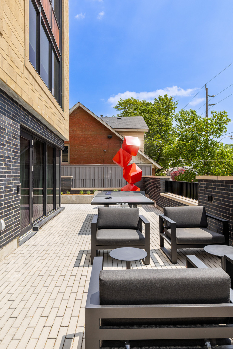 The Whitney On Redpath - Photo 20