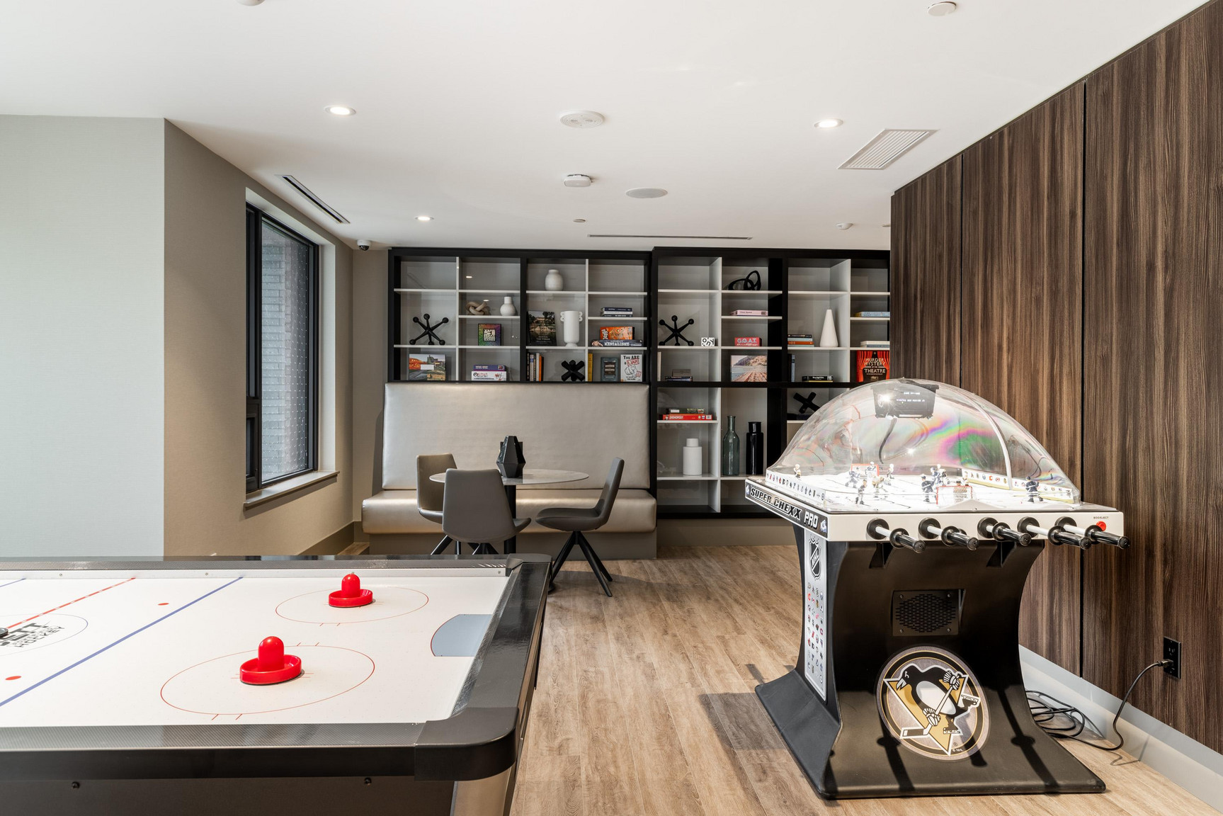 The Whitney On Redpath - Photo 16