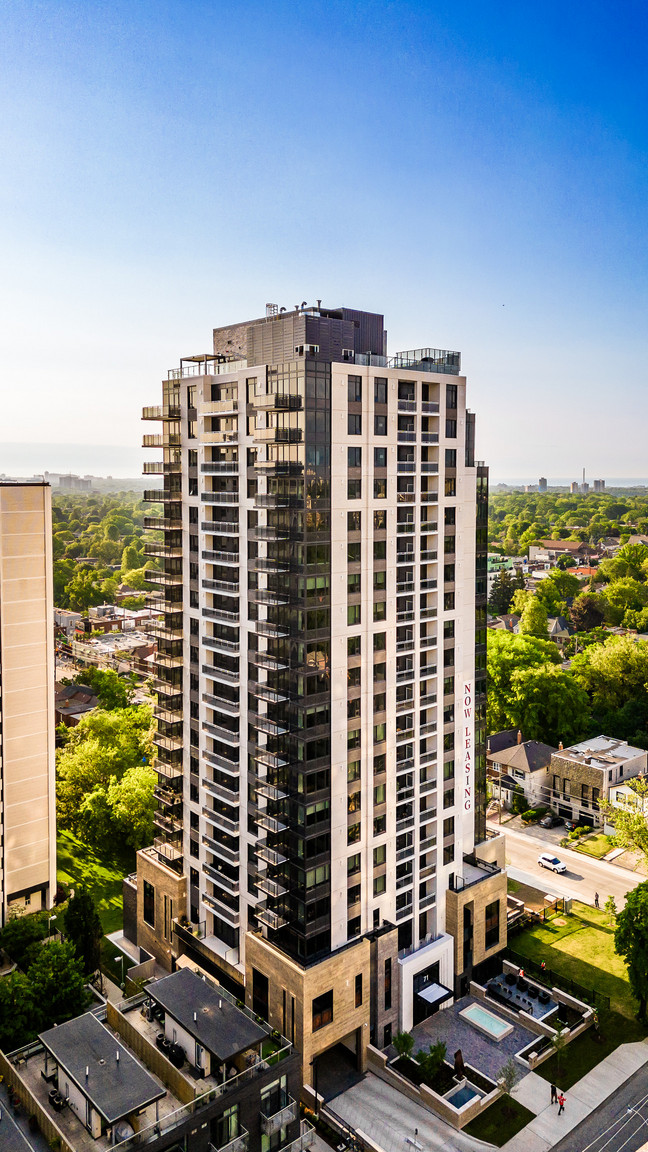 The Whitney On Redpath - Photo 15