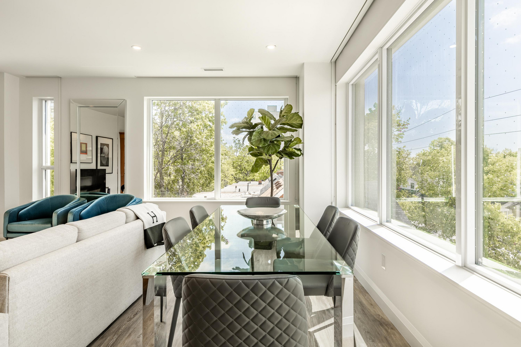 The Whitney On Redpath - Photo 5