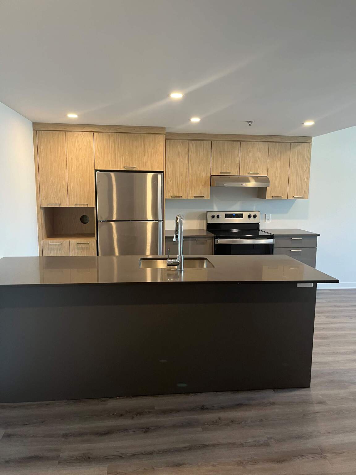 900 Boulevard Lucille-Teasdale
