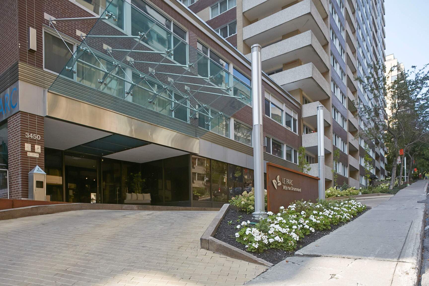 3450 Rue Drummond