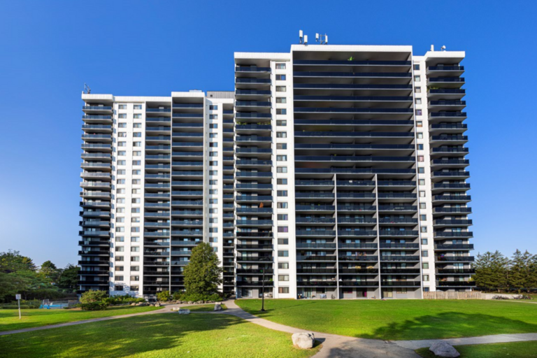 125 Bamburgh Circle - Photo 32