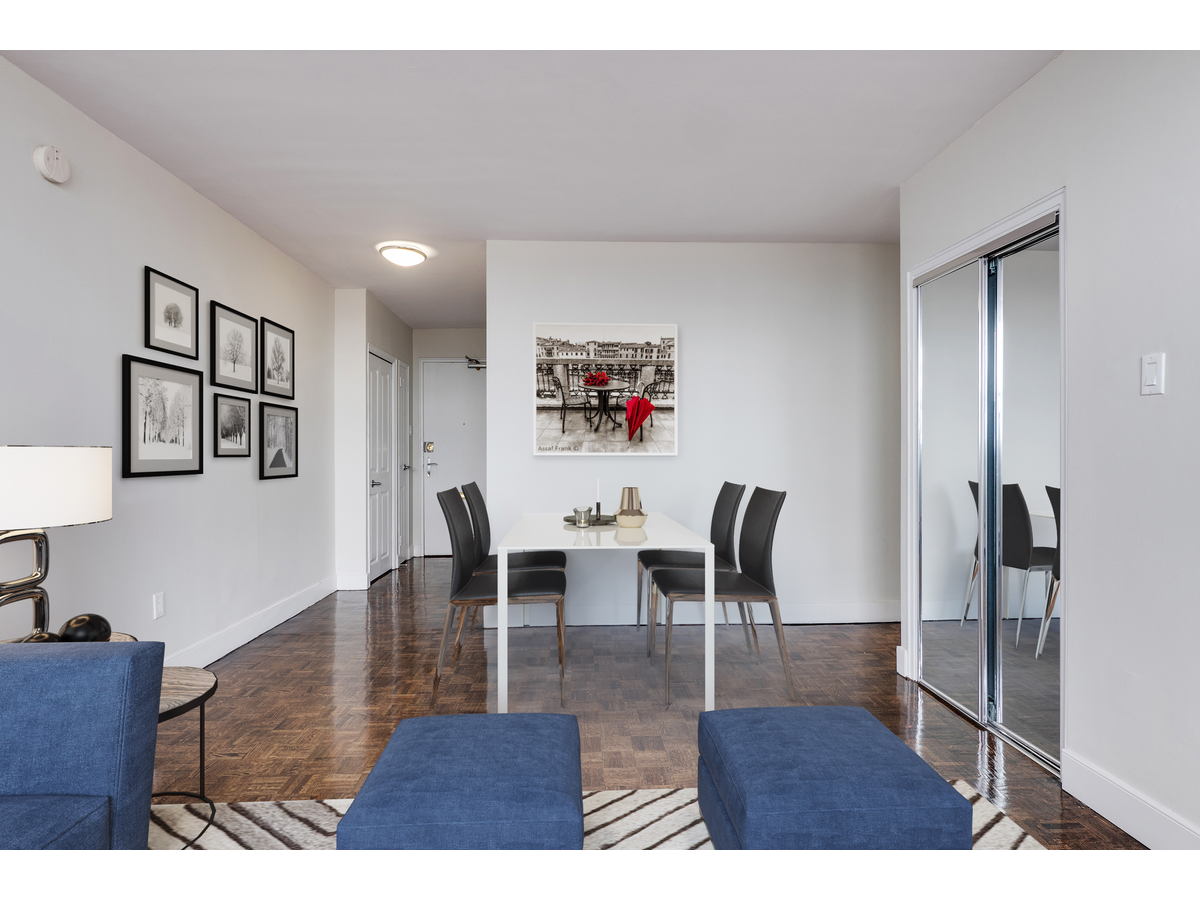 2040 Eglinton Avenue West - Photo 3