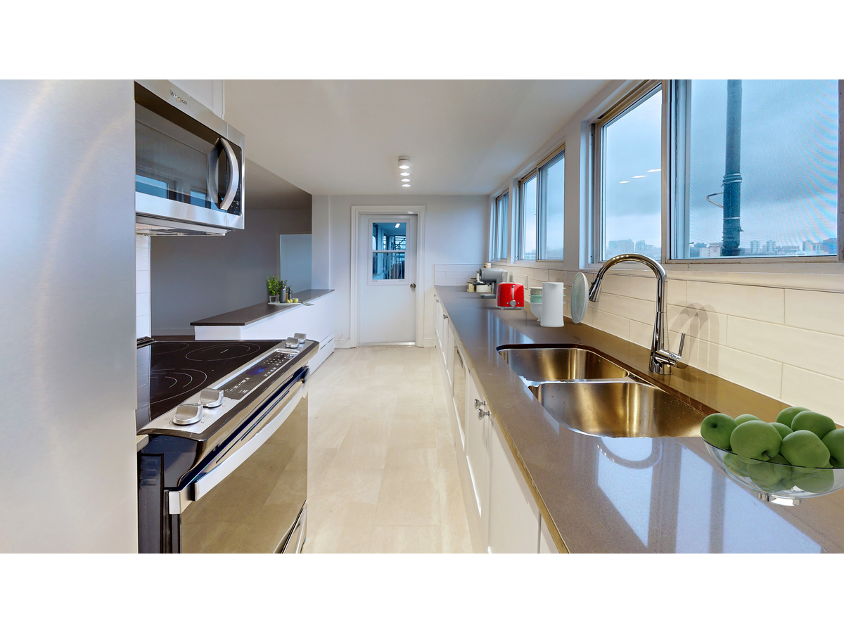 70 Spadina Road - Photo 3