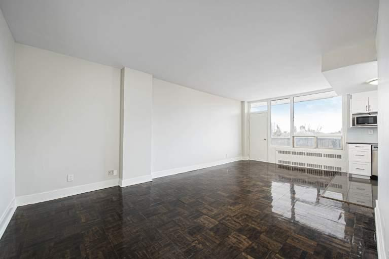 70 Spadina Road - Photo 11