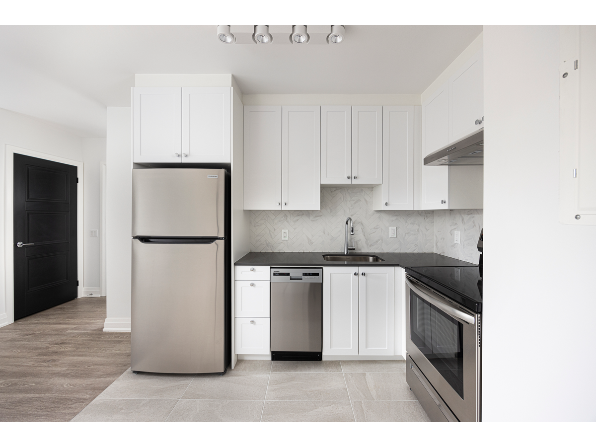 2701 EGLINTON AVE W