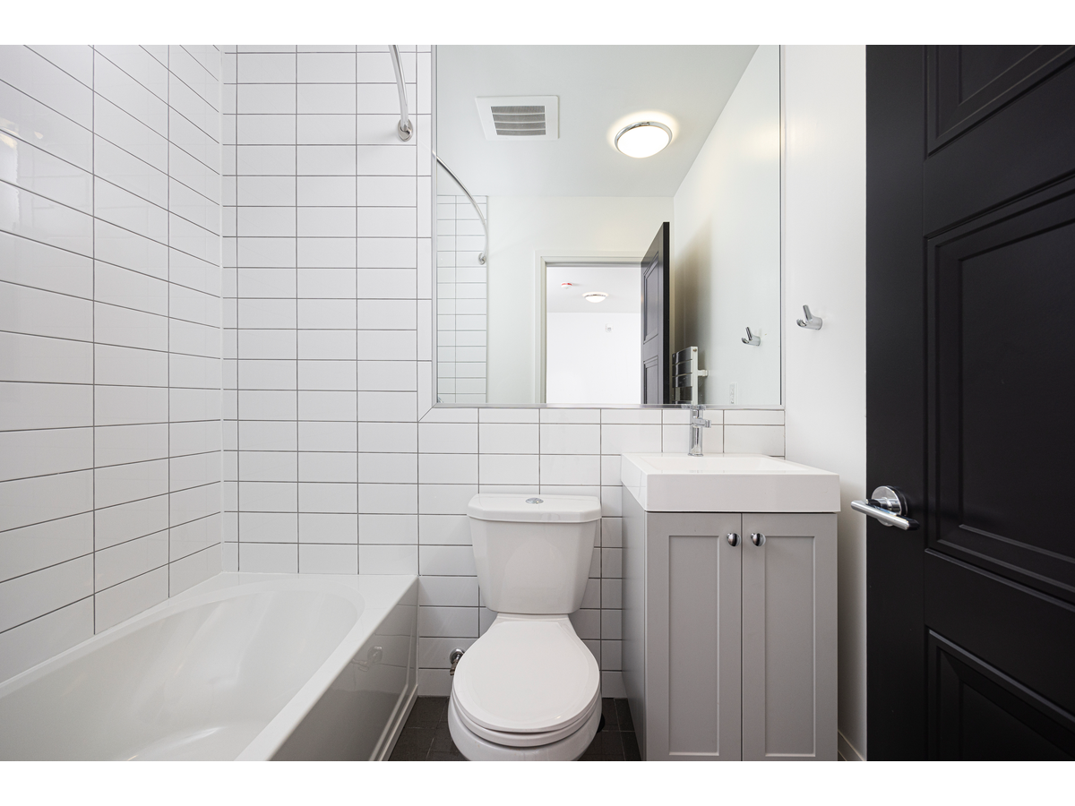 2701 EGLINTON AVE W - Photo 4