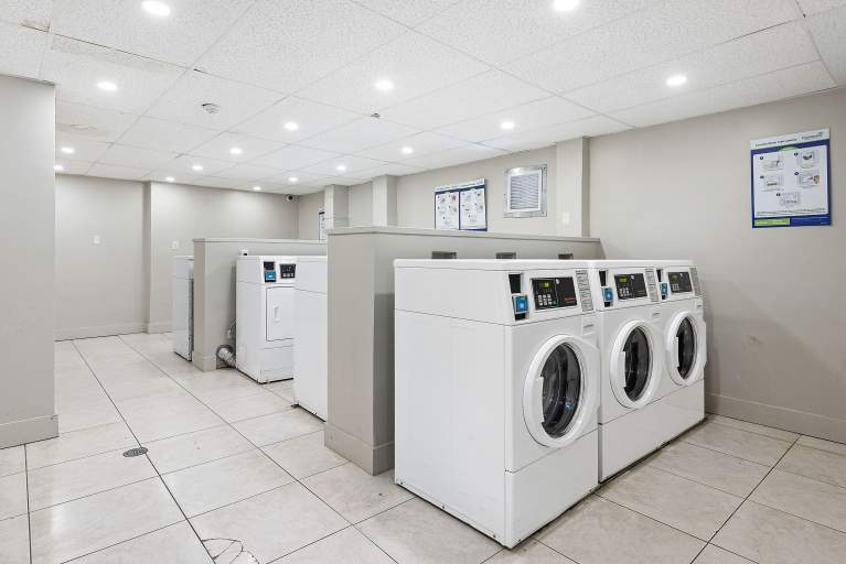 31-35 St. Dennis Drive - Photo 8