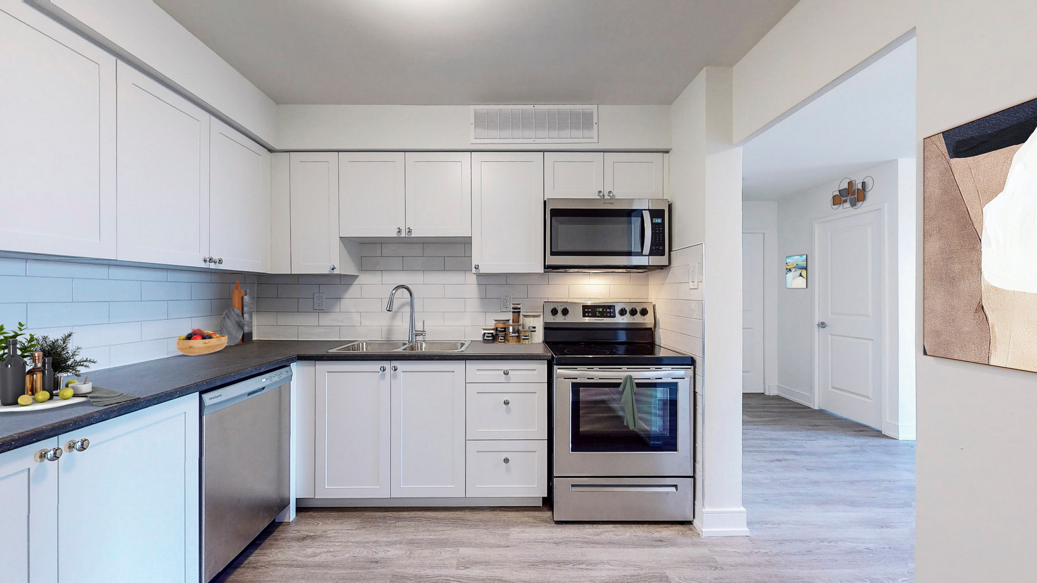 1560, 1570, 1580 Adelaide Street North - Photo 4