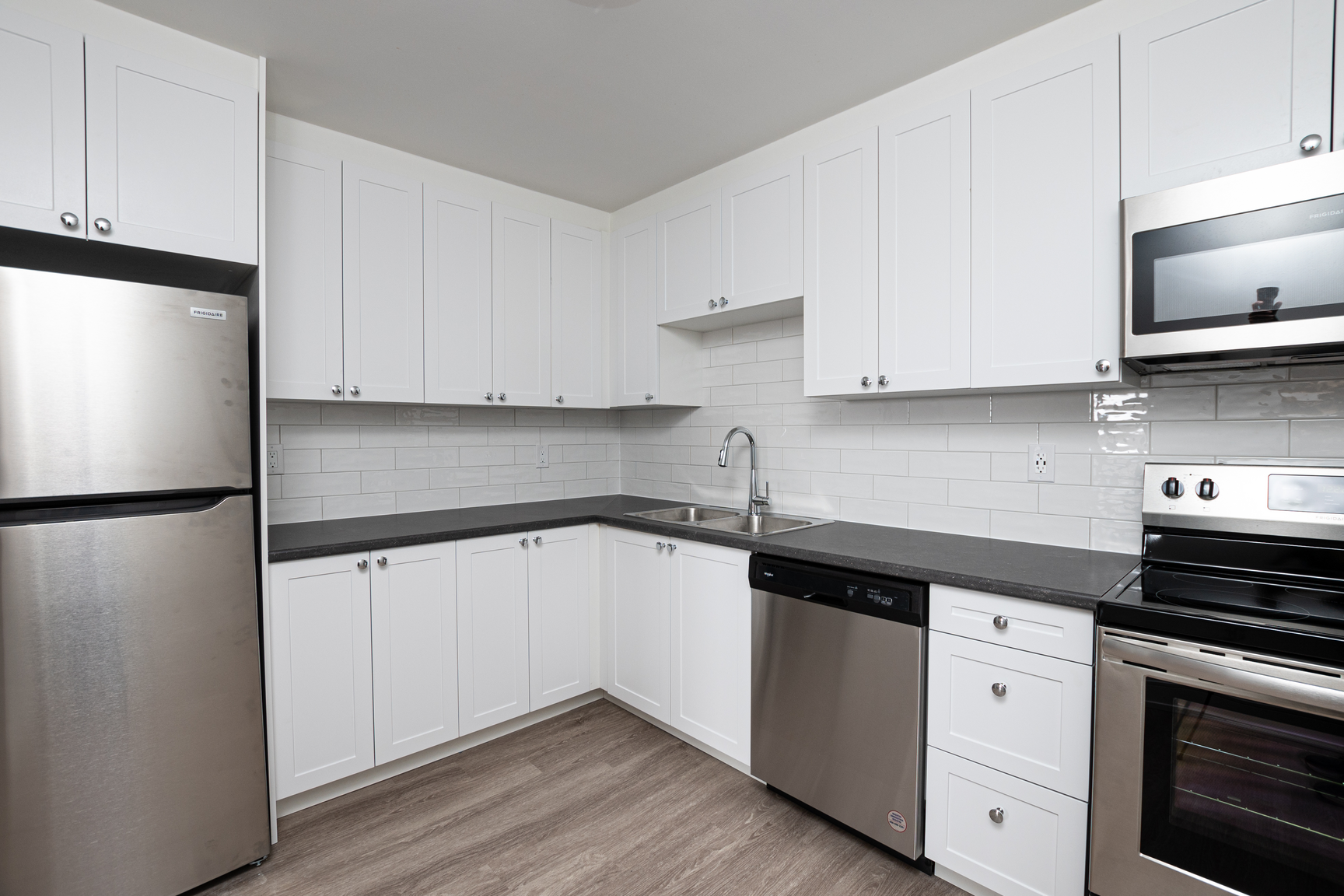 1560, 1570, 1580 Adelaide Street North - Photo 8