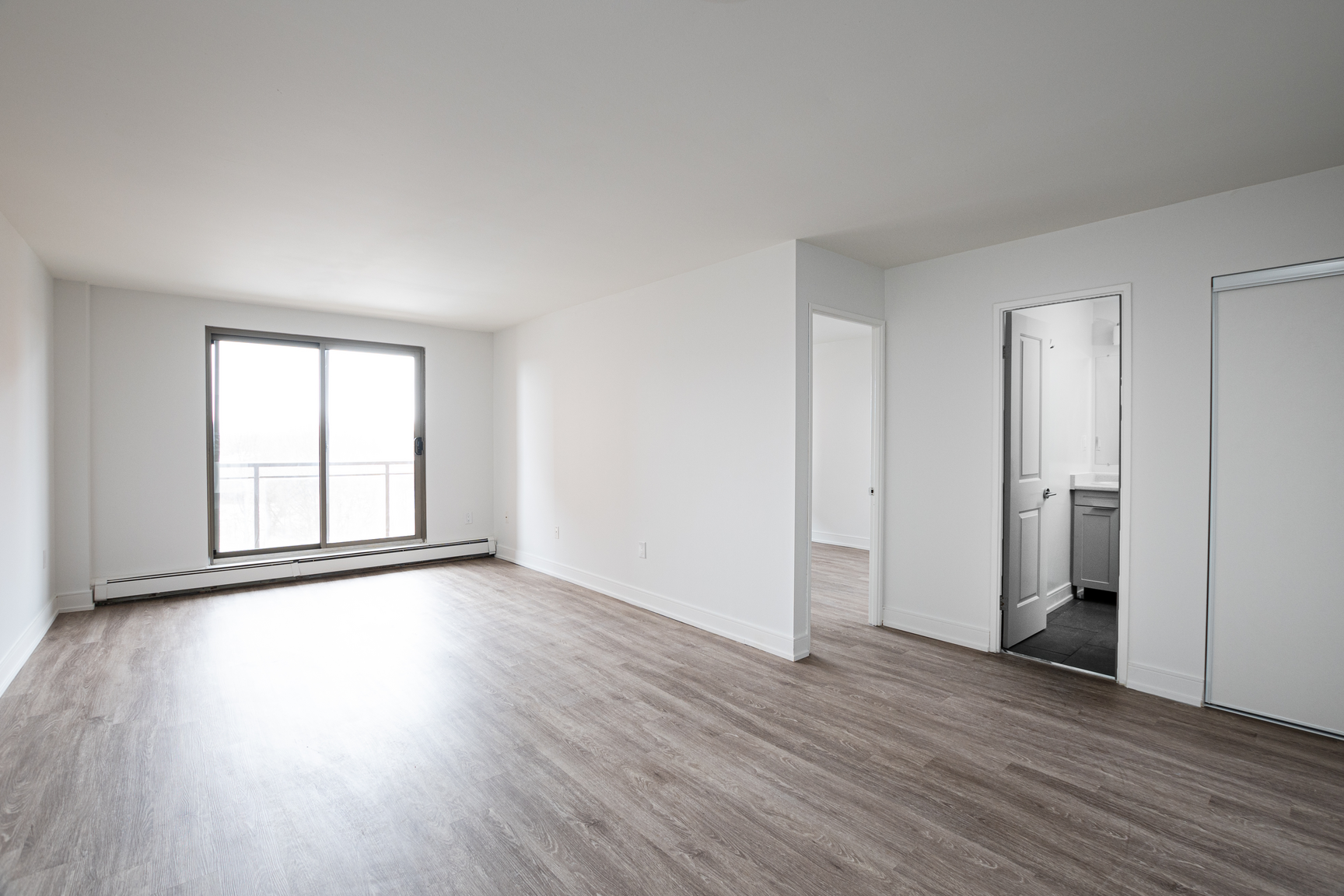 1560, 1570, 1580 Adelaide Street North - Photo 9