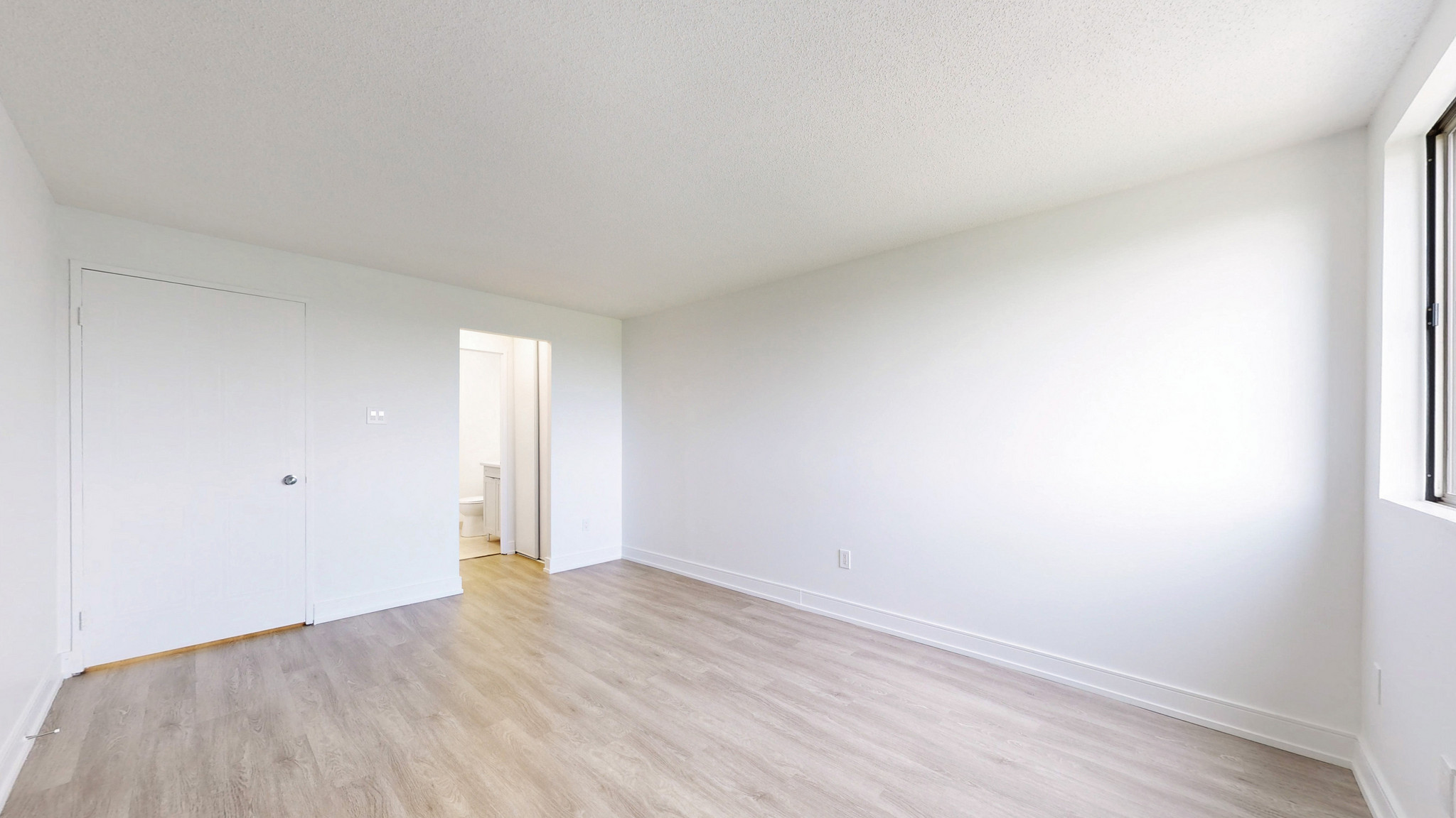 500 Proudfoot Lane - Empress Gate Apartments - Photo 11