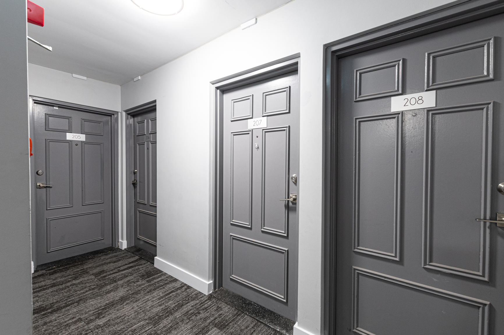 498 Queens Avenue - Photo 10