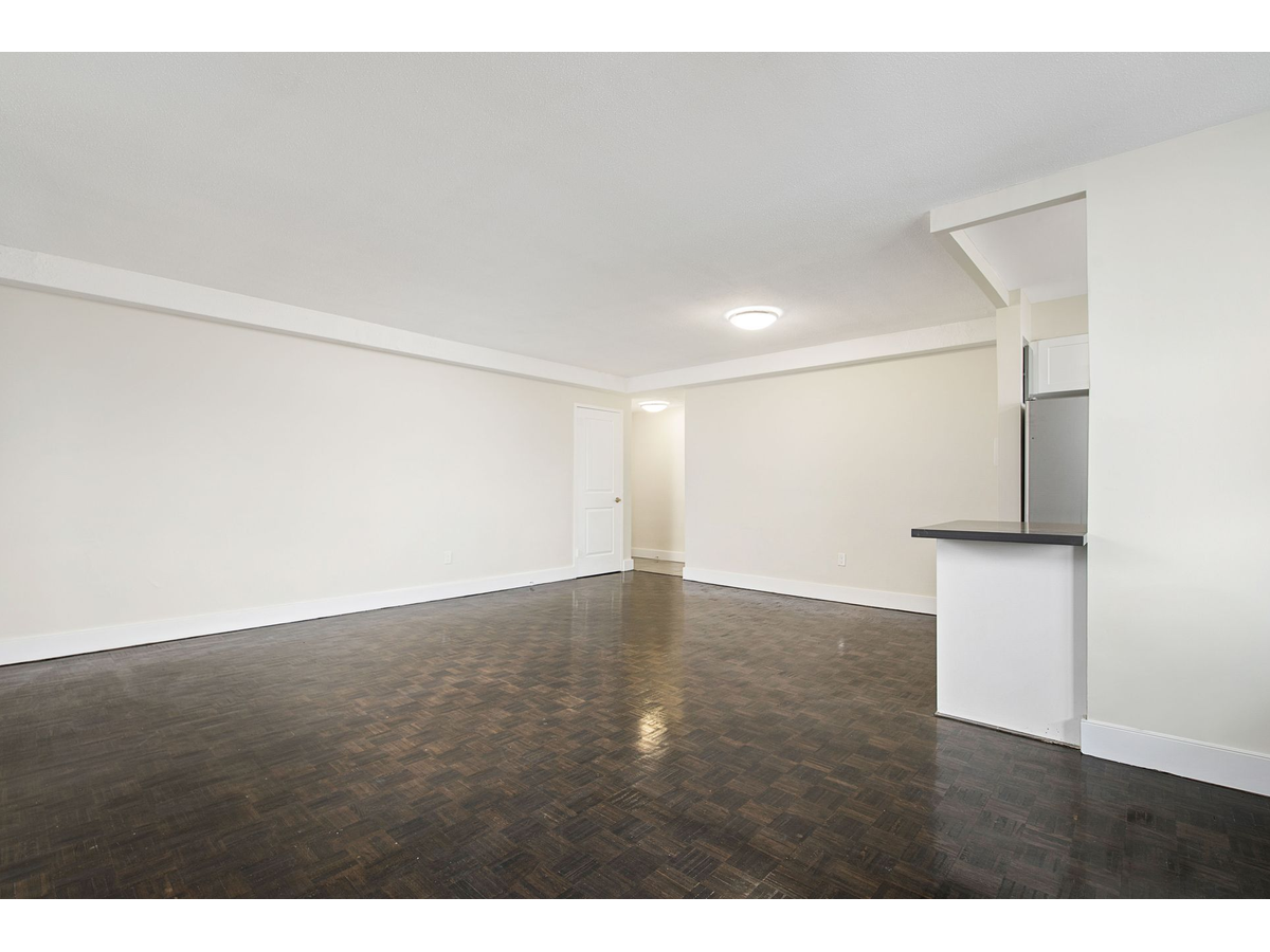 765 Steeles Avenue West - Photo 6