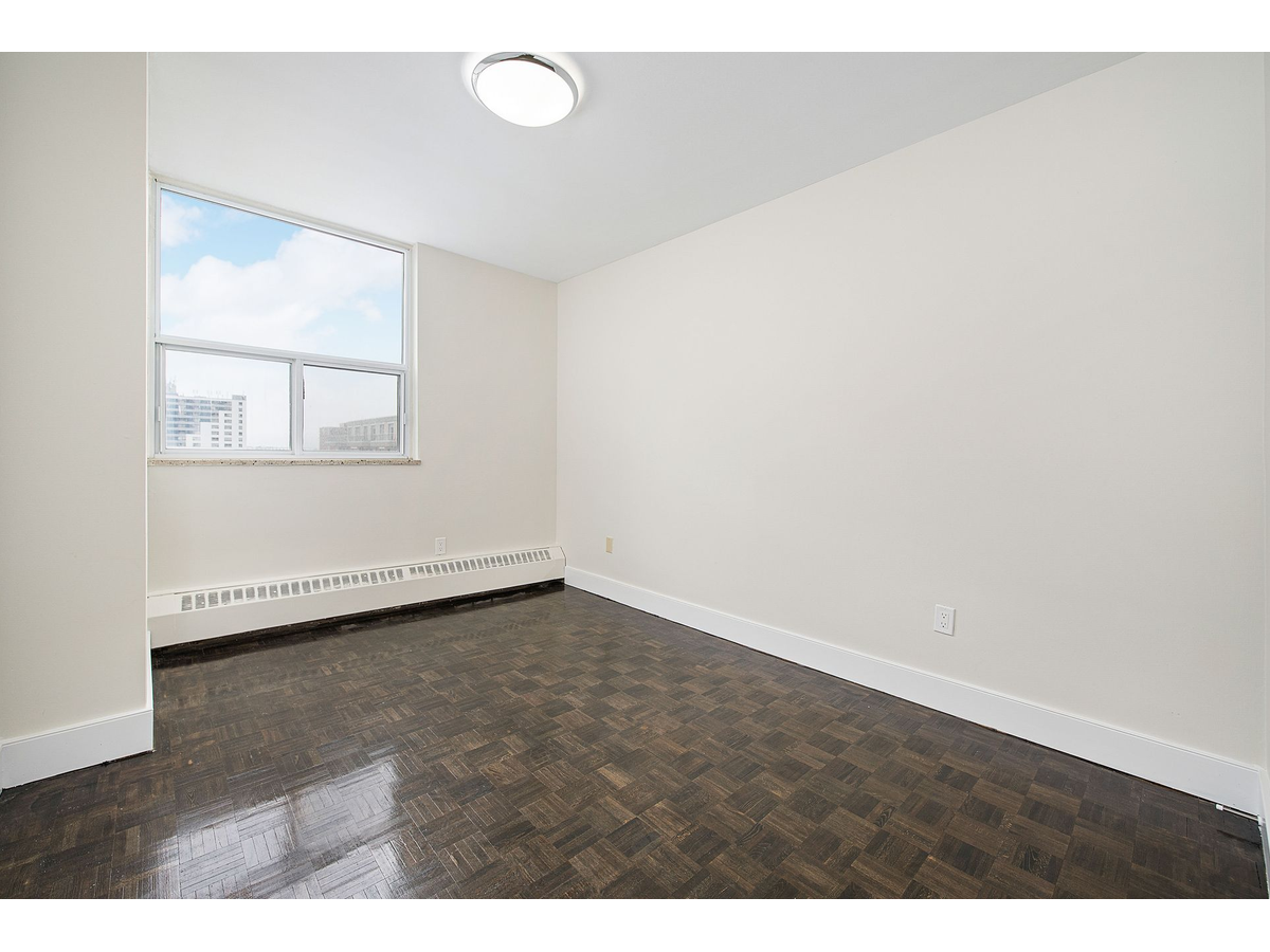 765 Steeles Avenue West - Photo 8