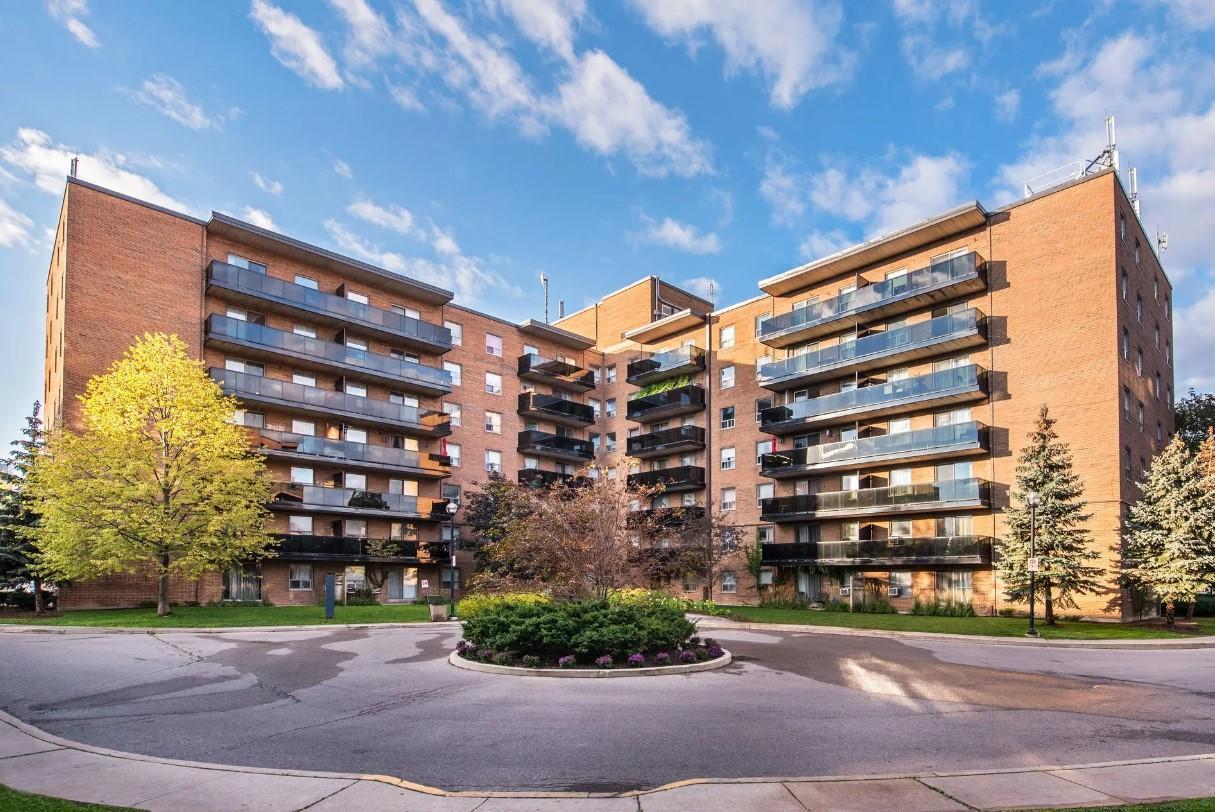 7411 & 7433 Yonge St. and 20 & 30 Clarke Ave - Photo 11