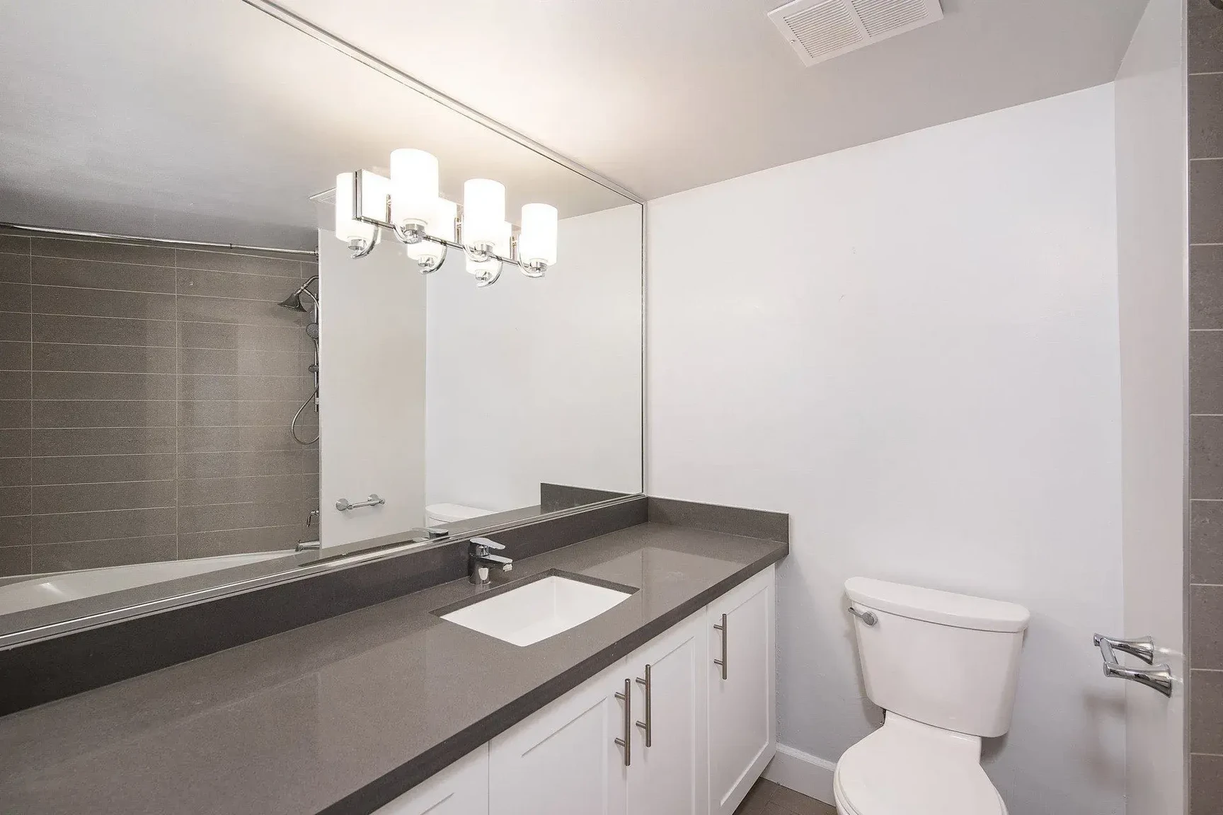 6151 Bathurst St - Photo 7