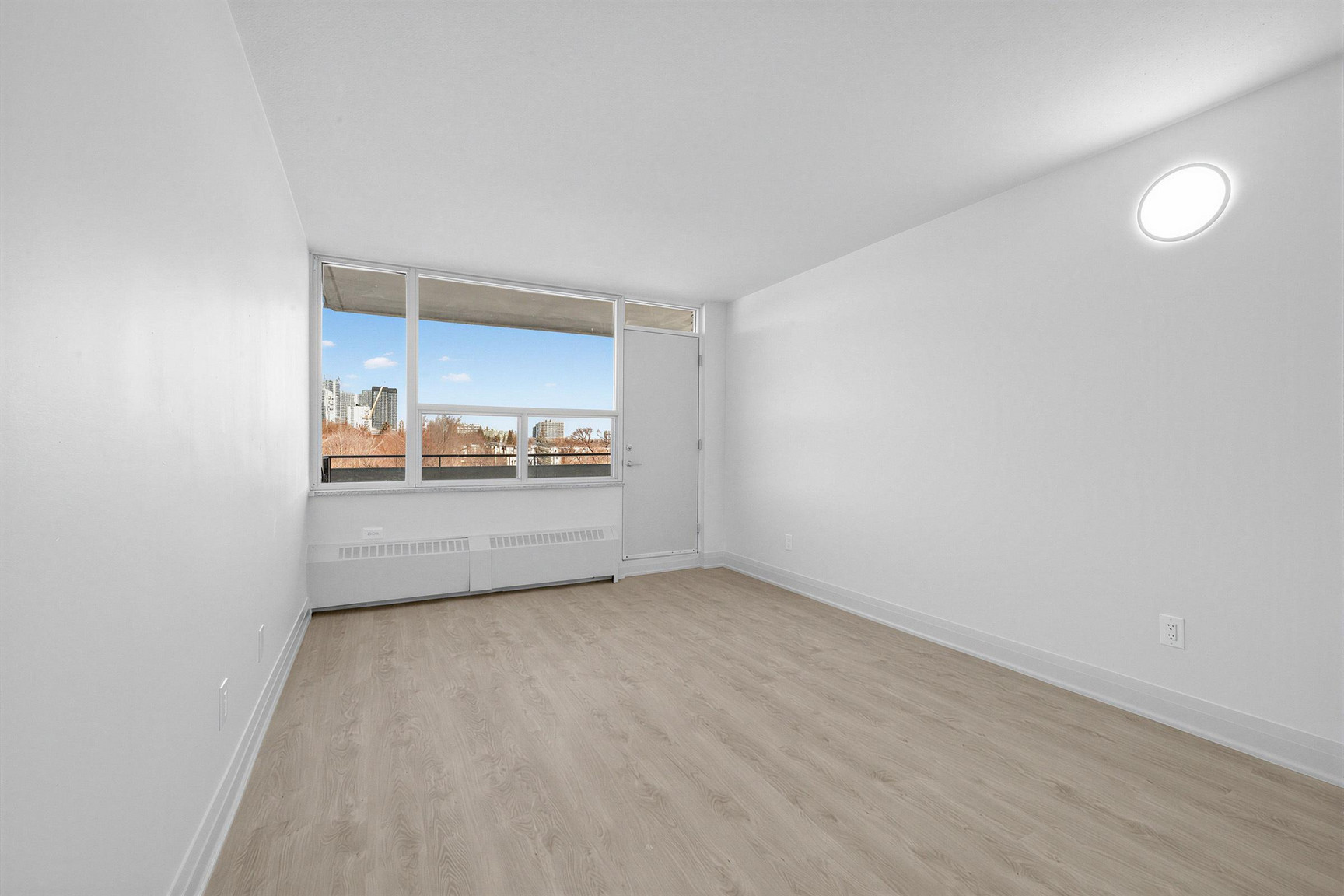 225 Davisville Avenue - Photo 26