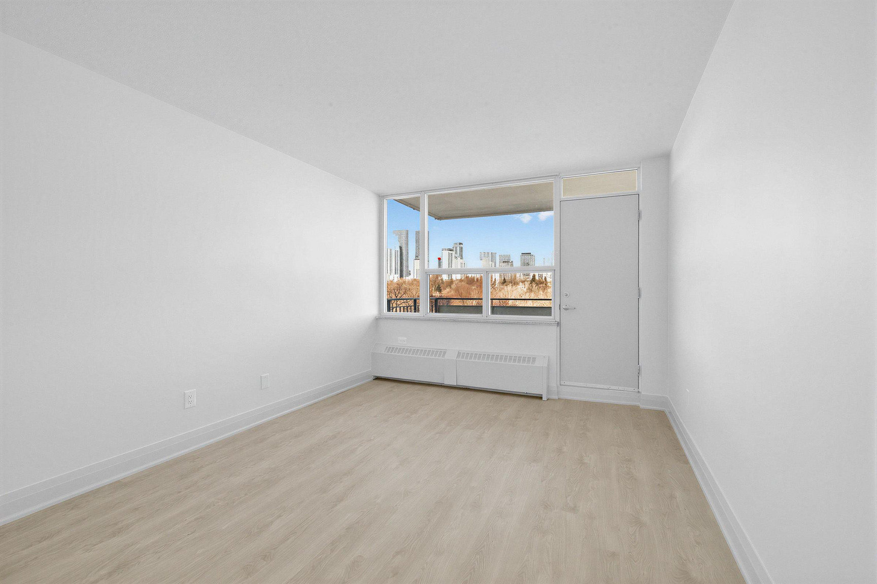 225 Davisville Avenue - Photo 27
