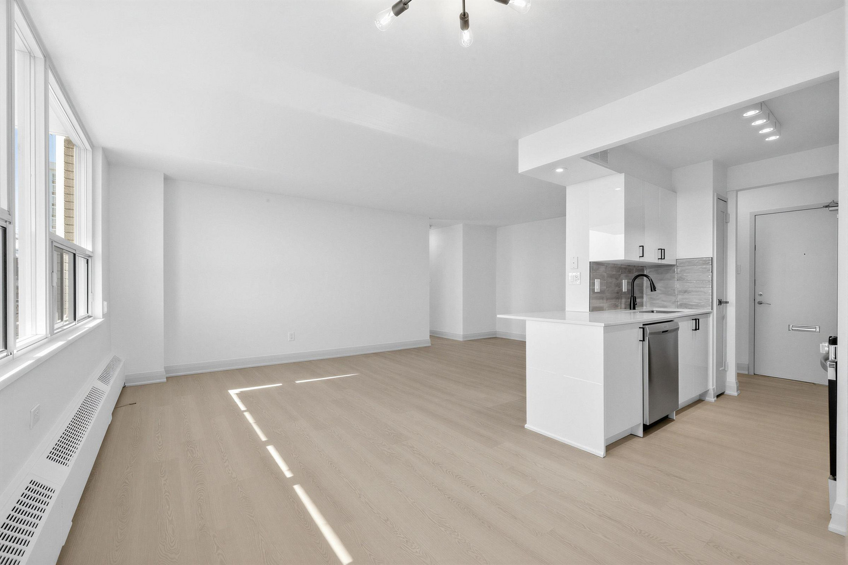 225 Davisville Avenue - Photo 35
