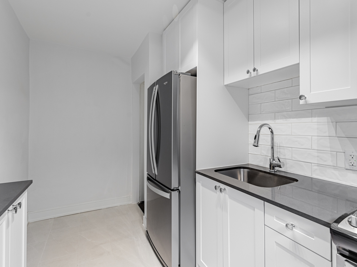 310-312 LONSDALE RD - Photo 5