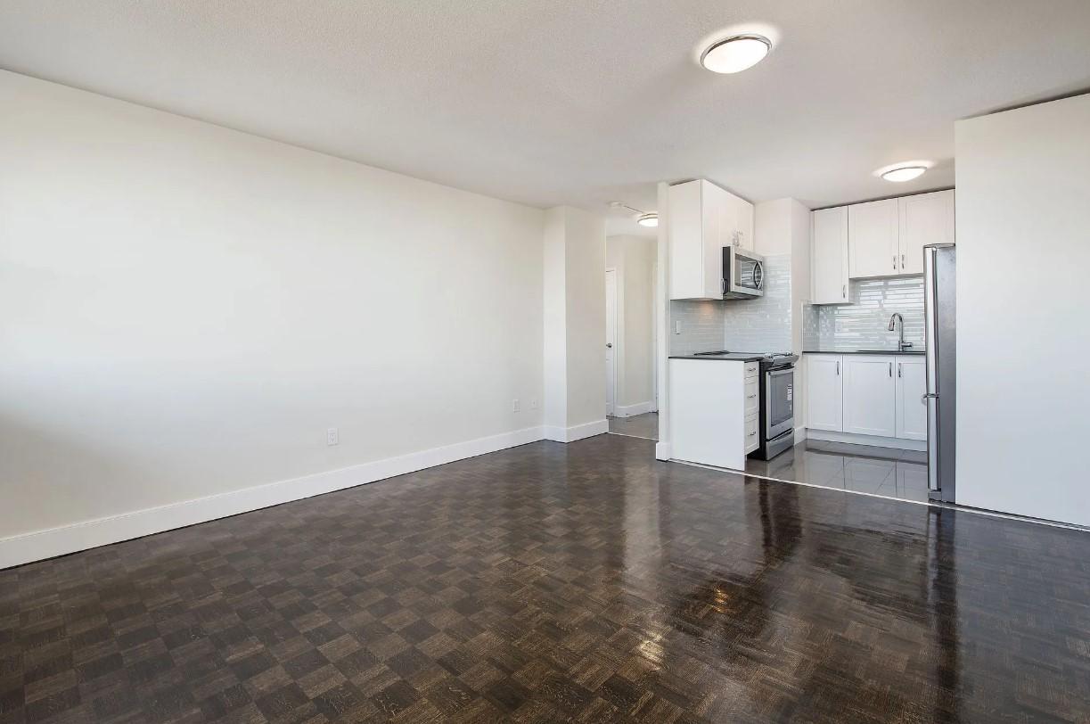 1080 Kingston Road - Photo 5