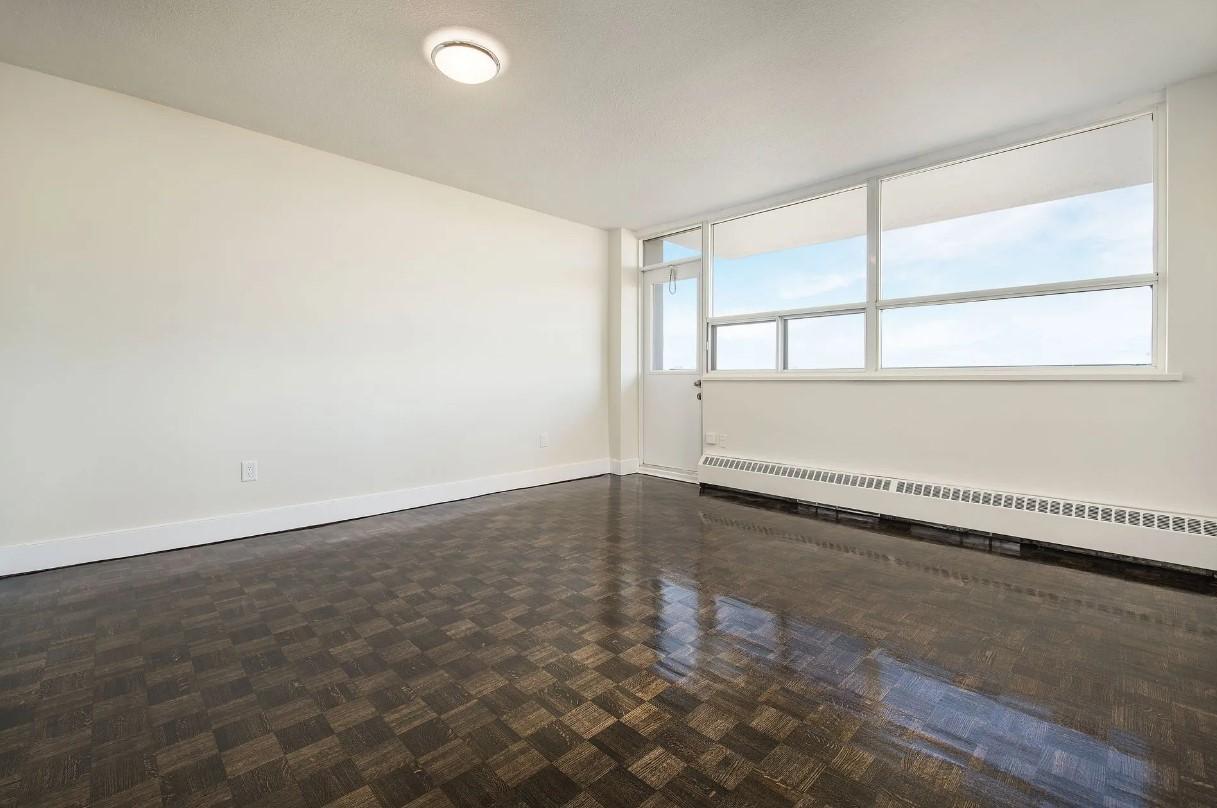 1080 Kingston Road - Photo 6