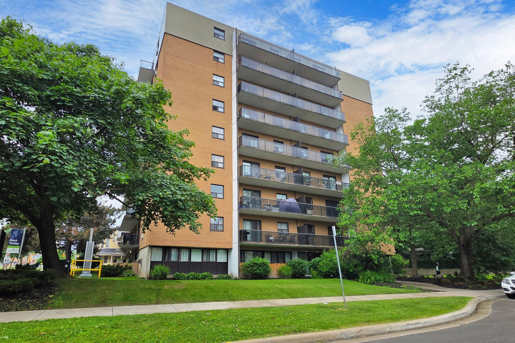 498 Queens Avenue - Photo 15