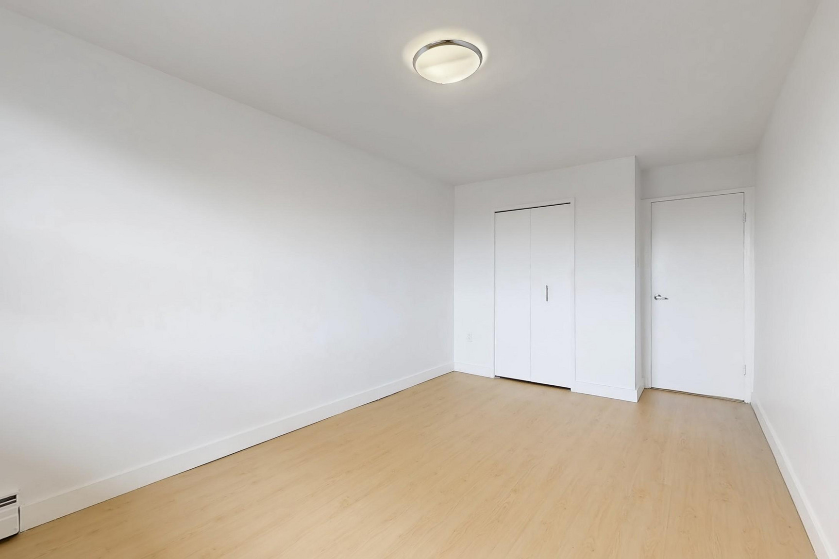 498 Queens Avenue - Photo 6