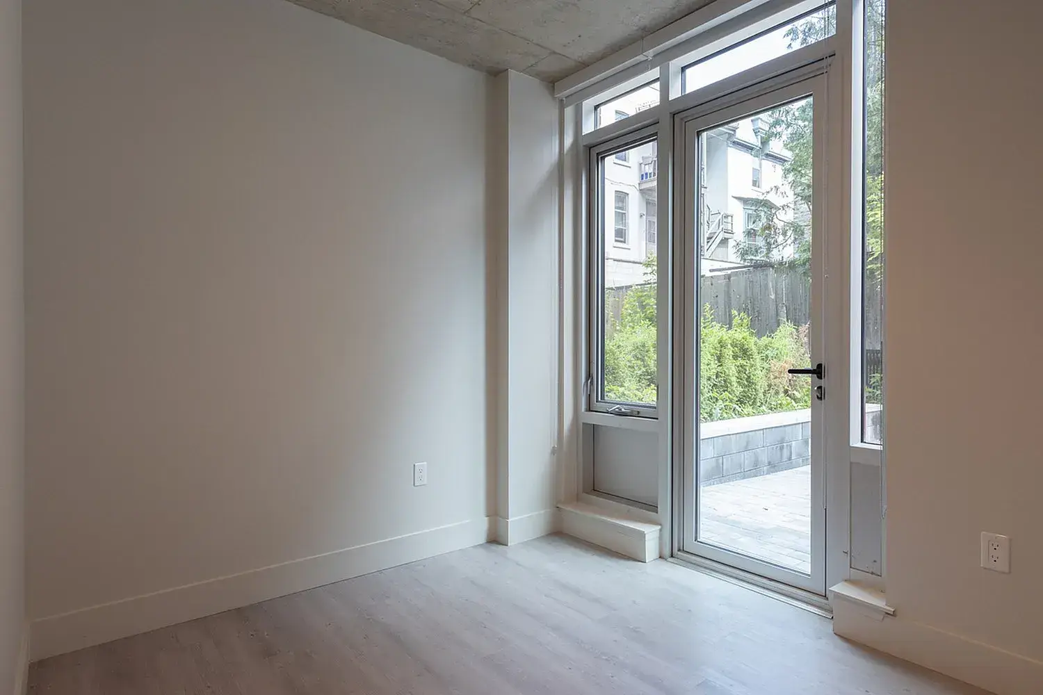Hillside Apartments - Photo 10