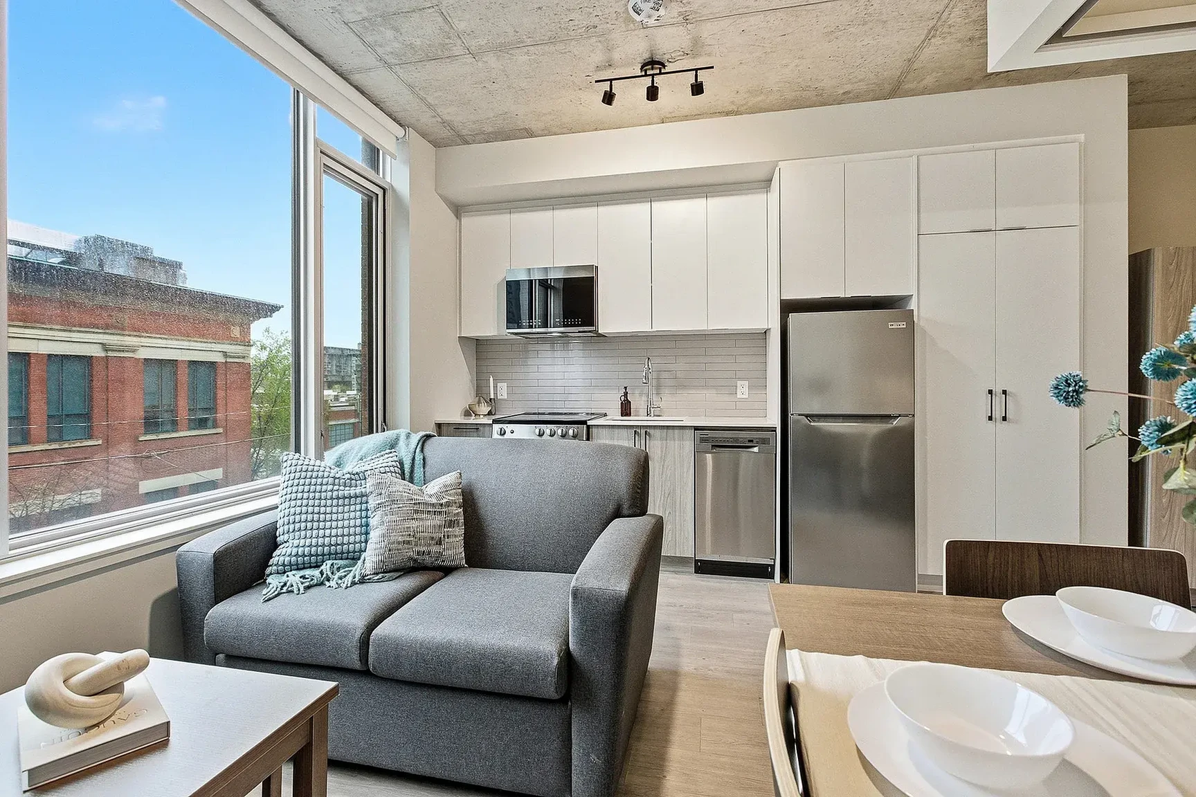 Hillside Apartments - Photo 9